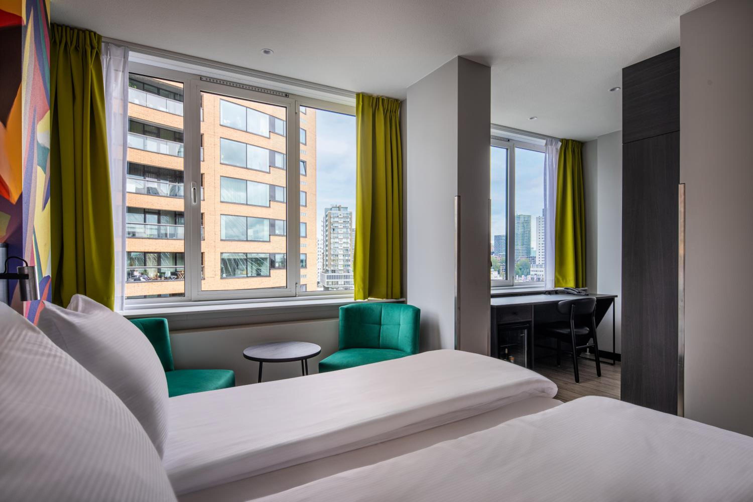 Business twin room - Photo 2