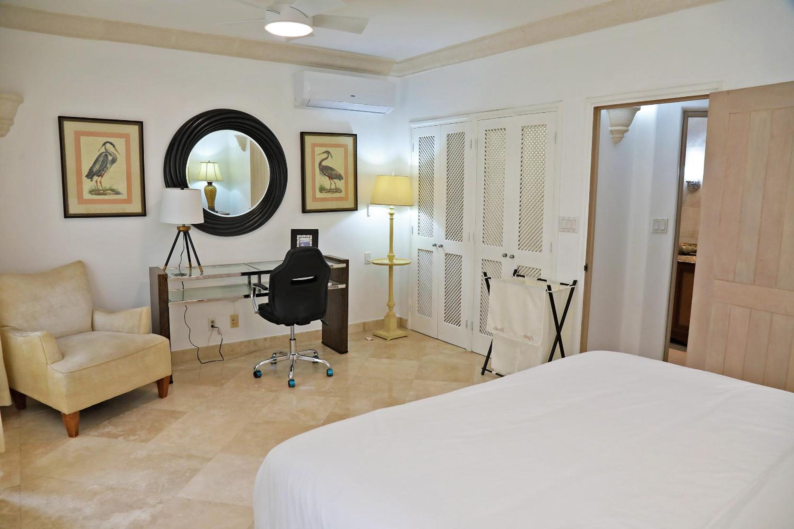 Three-Bedroom Apartment with Ocean View