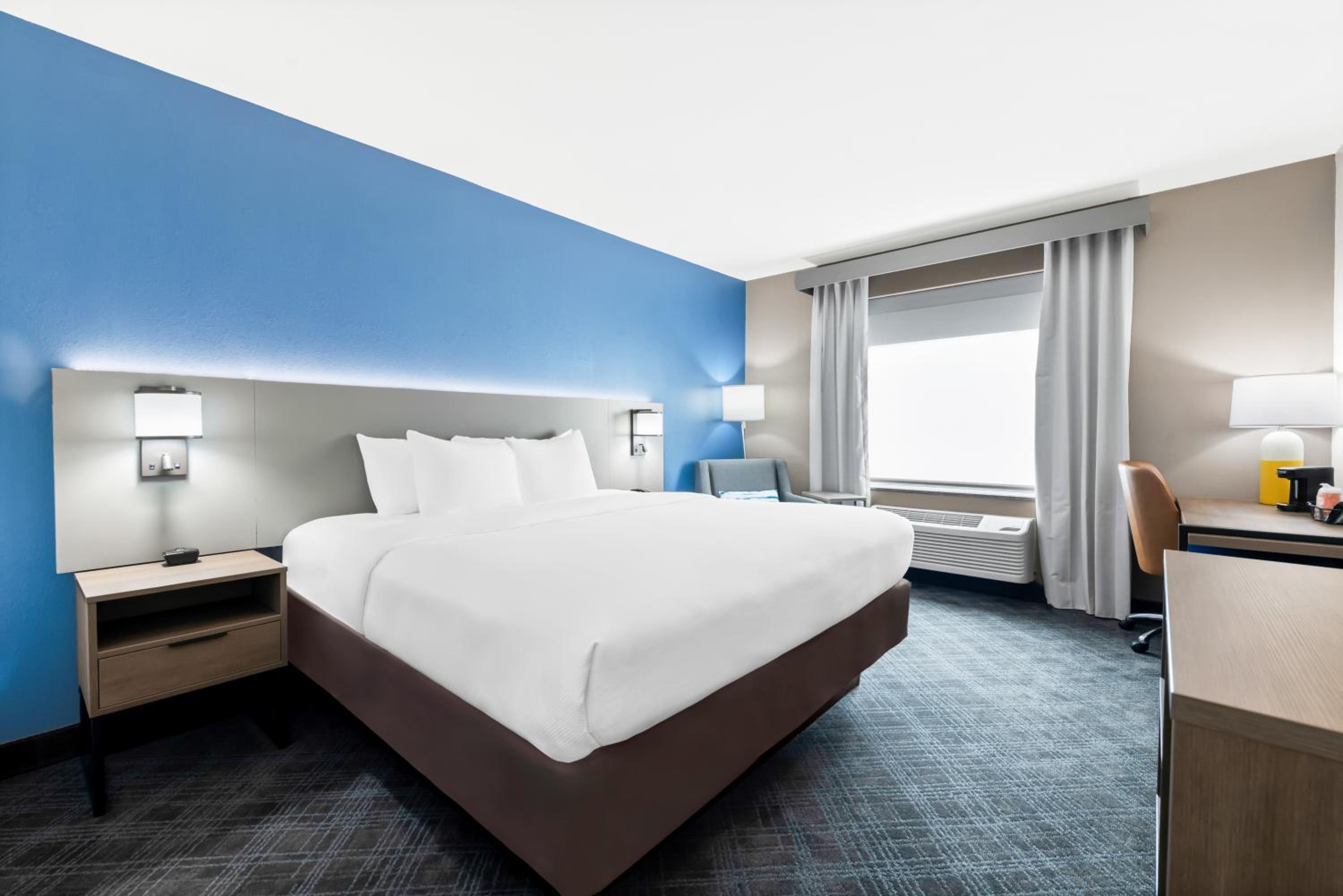 King Room - Accessible/Non-Smoking photo 3