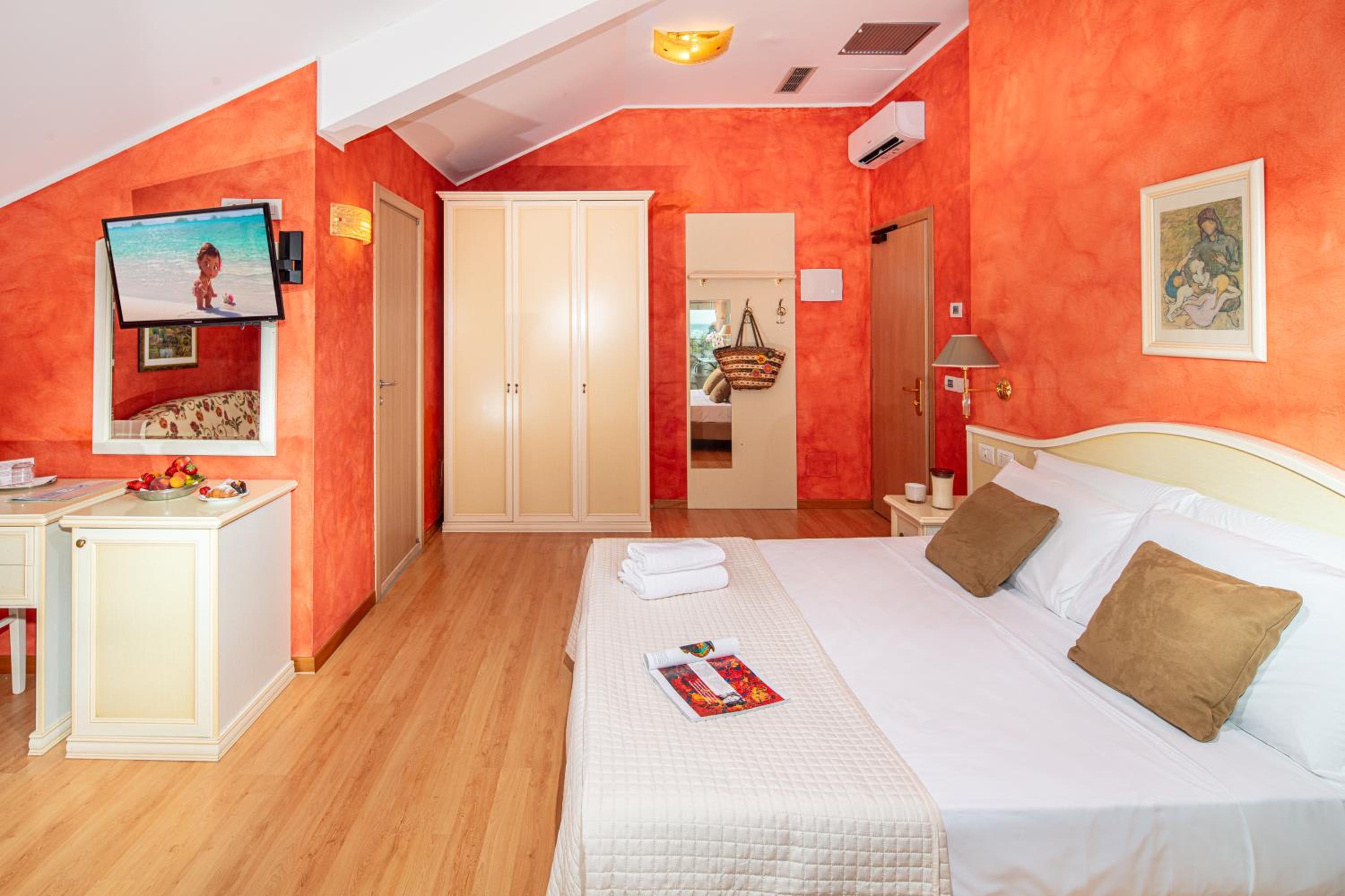 Junior Suite - Photo 13