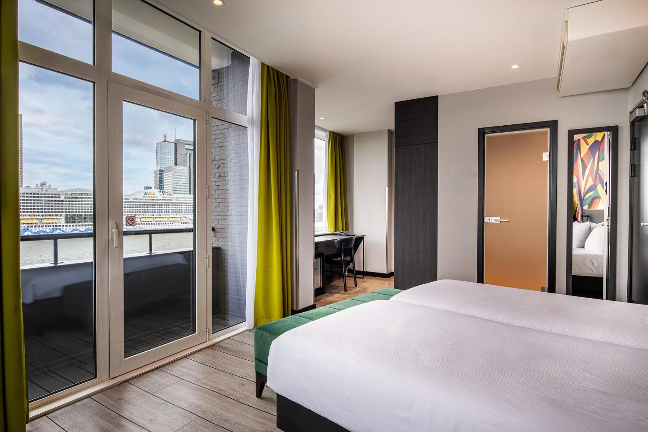  Superior Double or Twin Room with Balcony - Photo 3