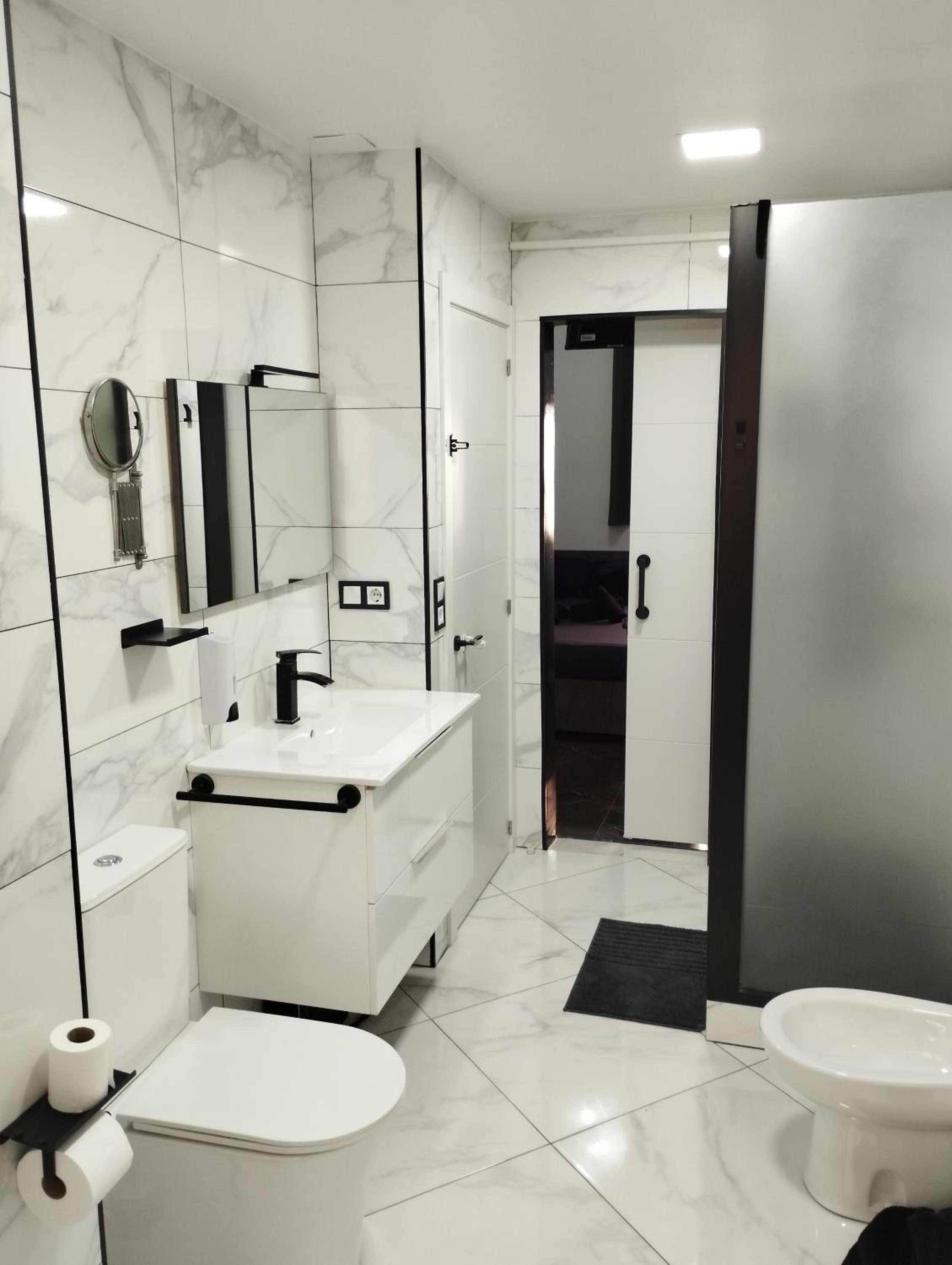 Double Room With Private Bathroom photo 3