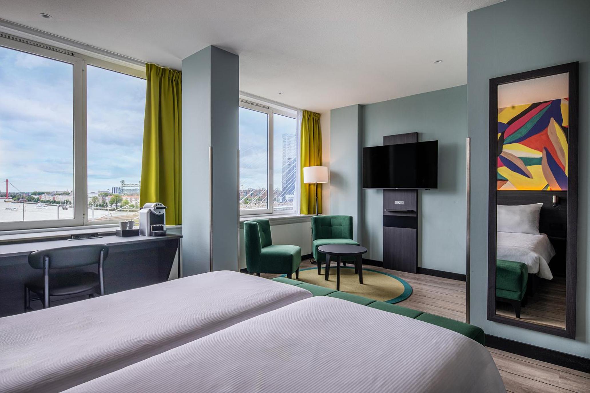 Superior Double Room With River View - Photo 2