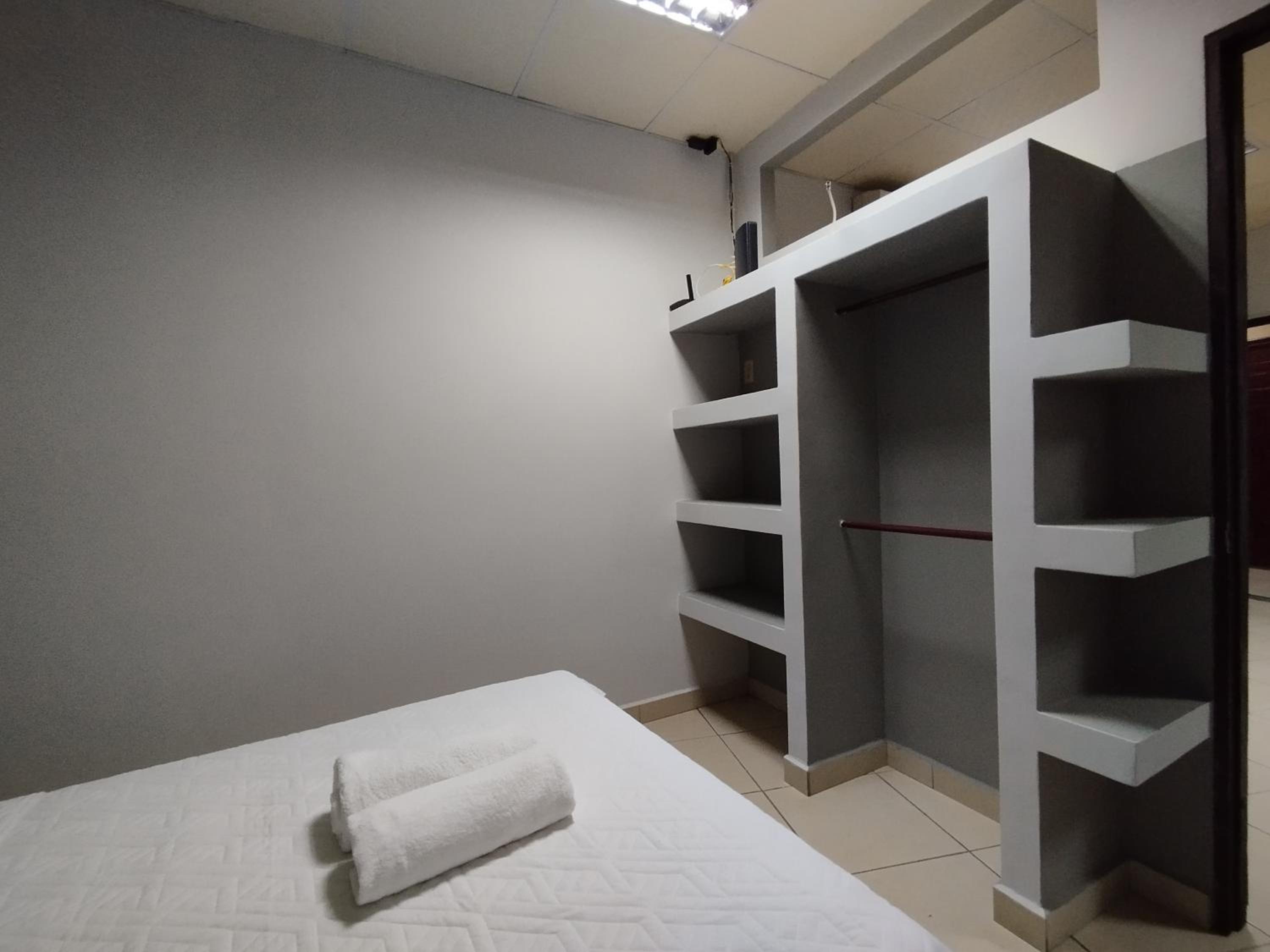 One-Bedroom Apartment photo 2