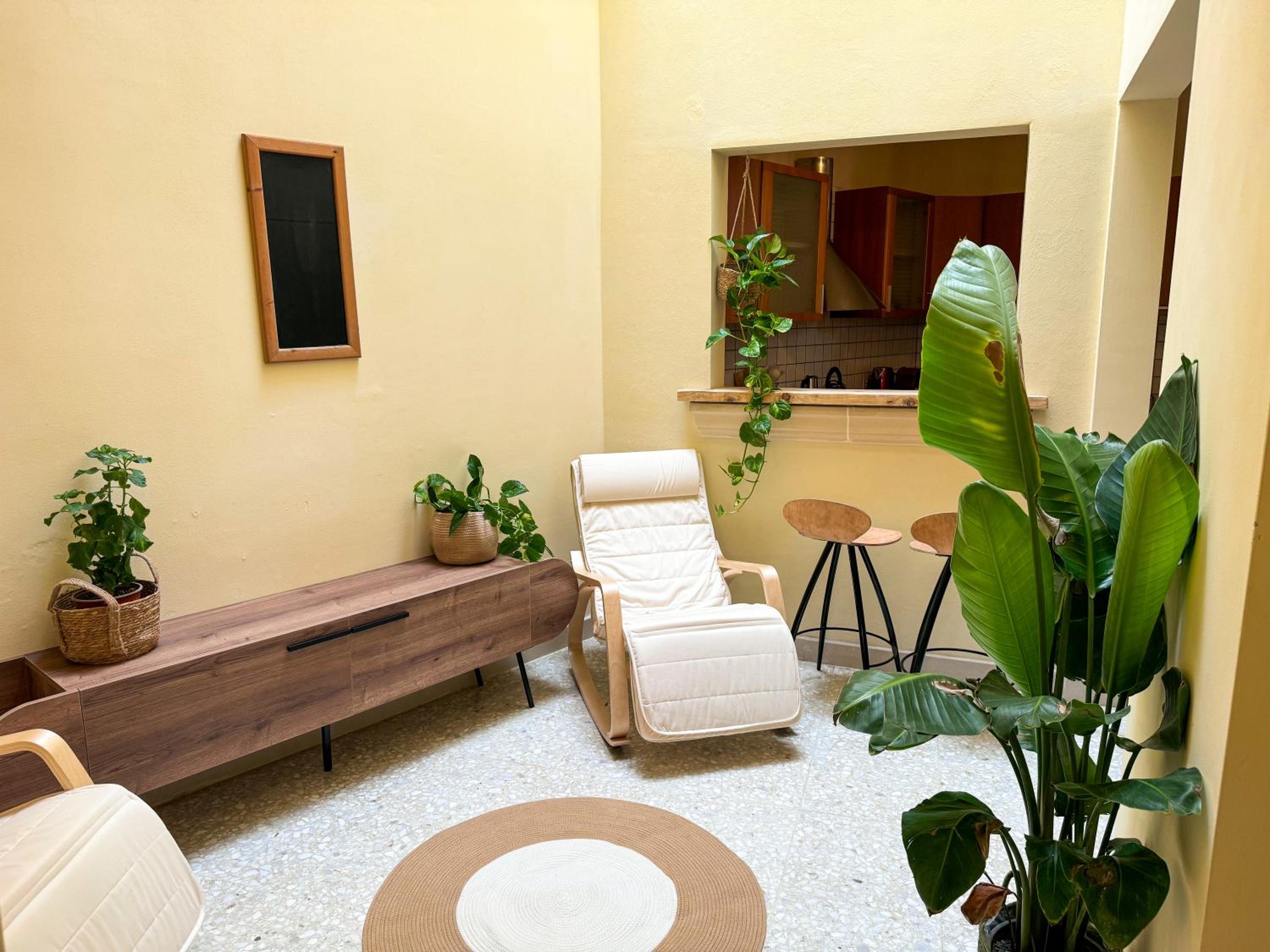 Three-Bedroom House photo 2