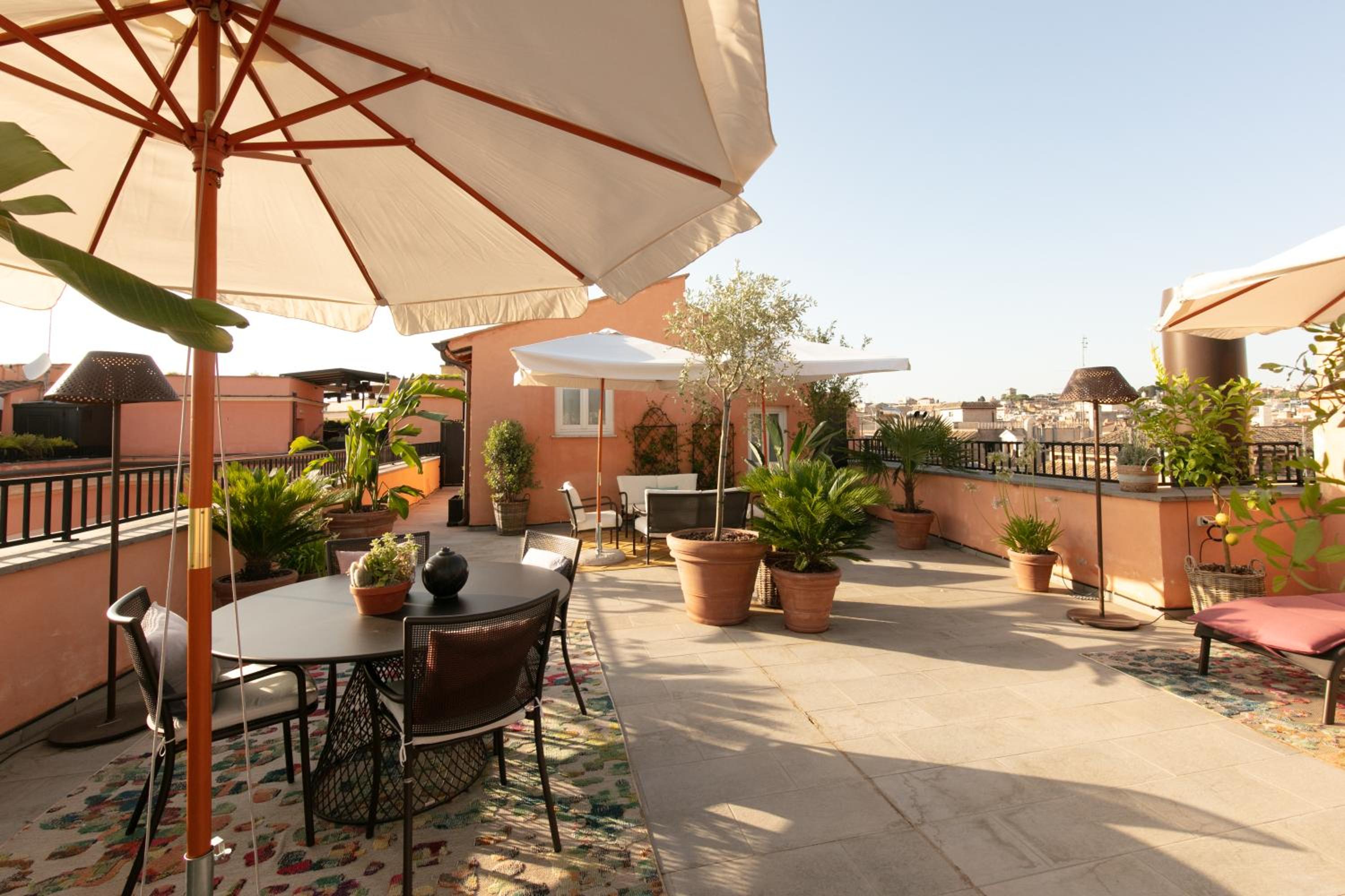 Apartment with Terrace thumbnail 6