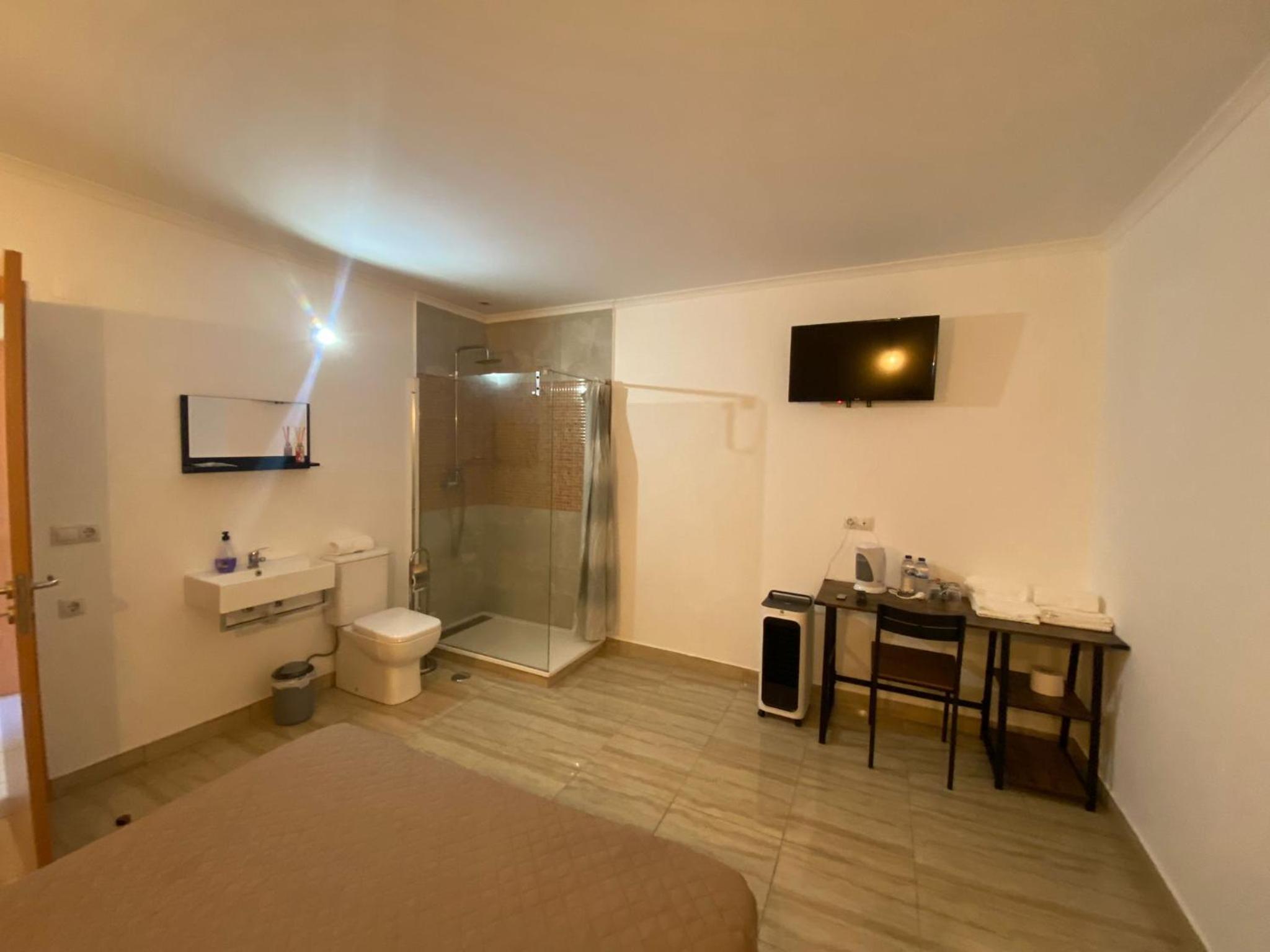 Single Room photo 2