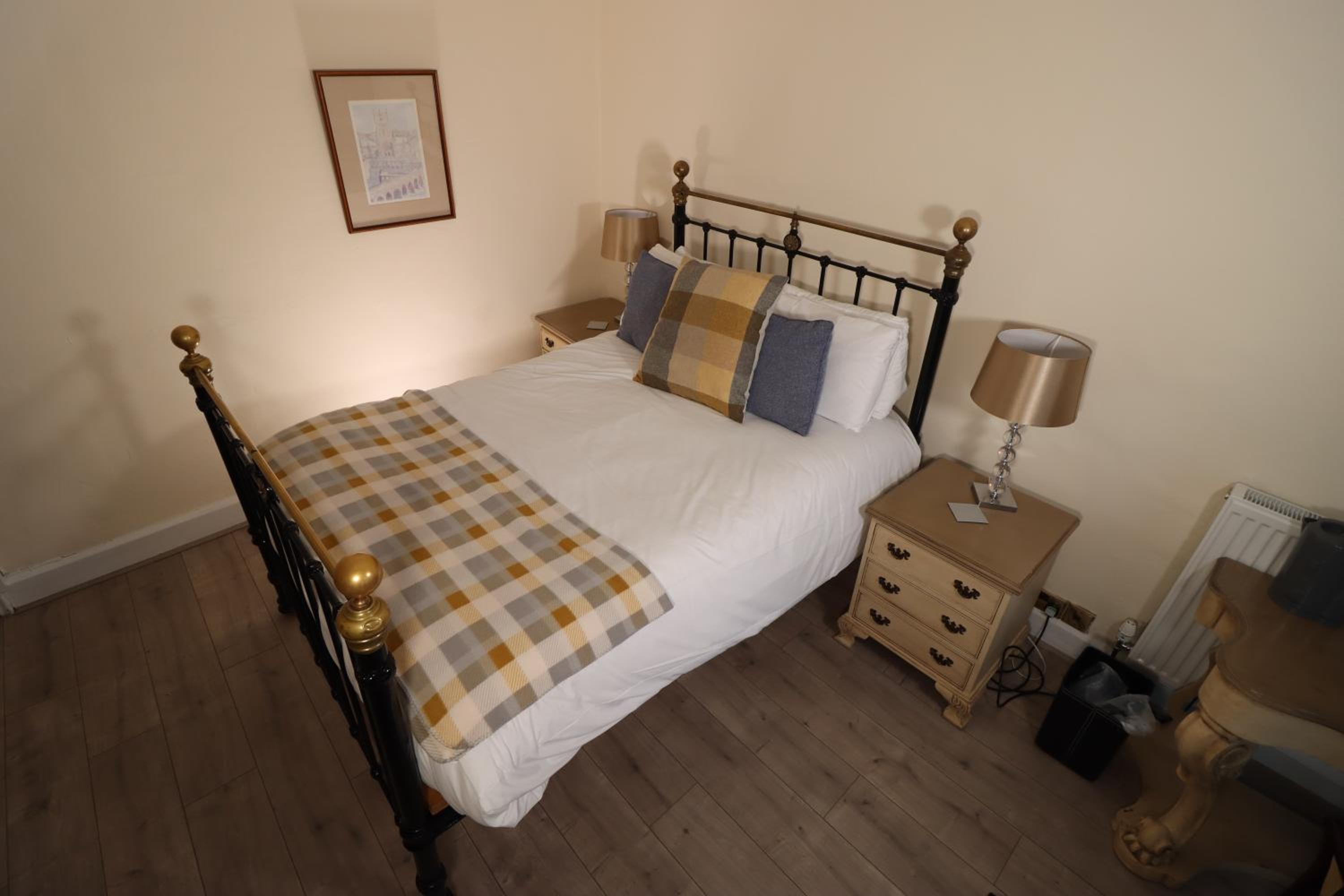 Double Room - Photo 12