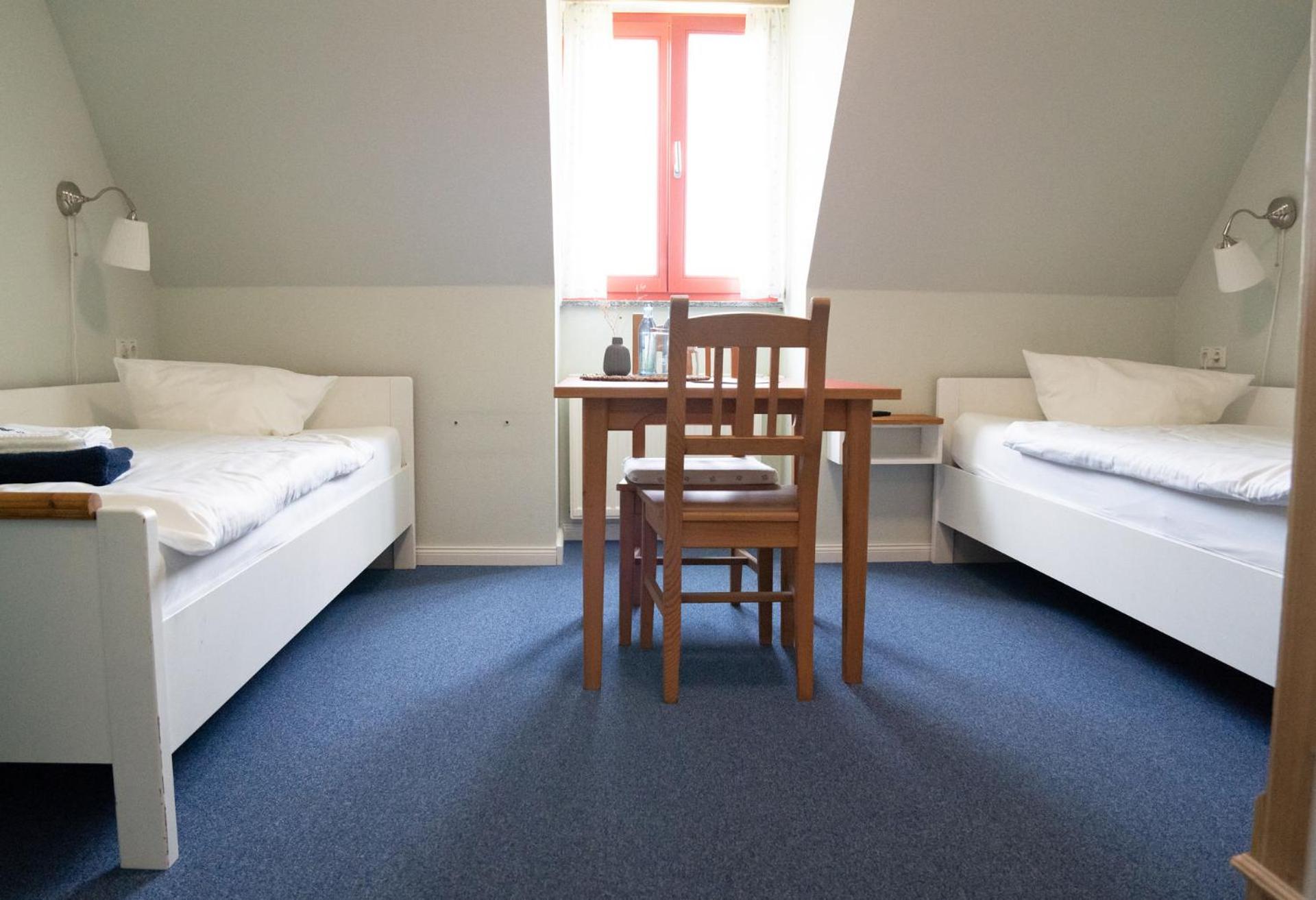 Large Twin Room photo 1