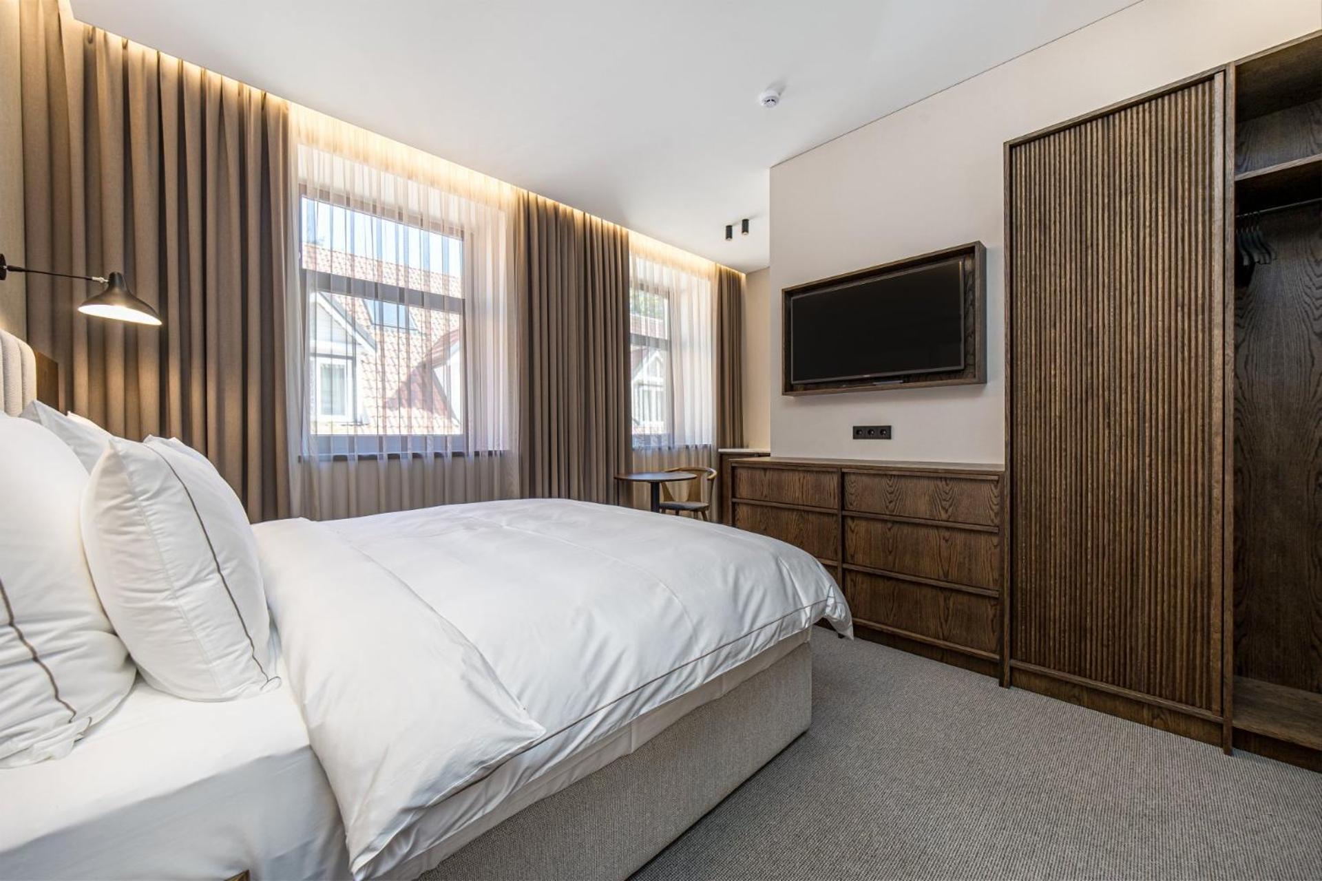 Superior Double Room with Spa Access - “Vandenis Suites” building - Photo 4