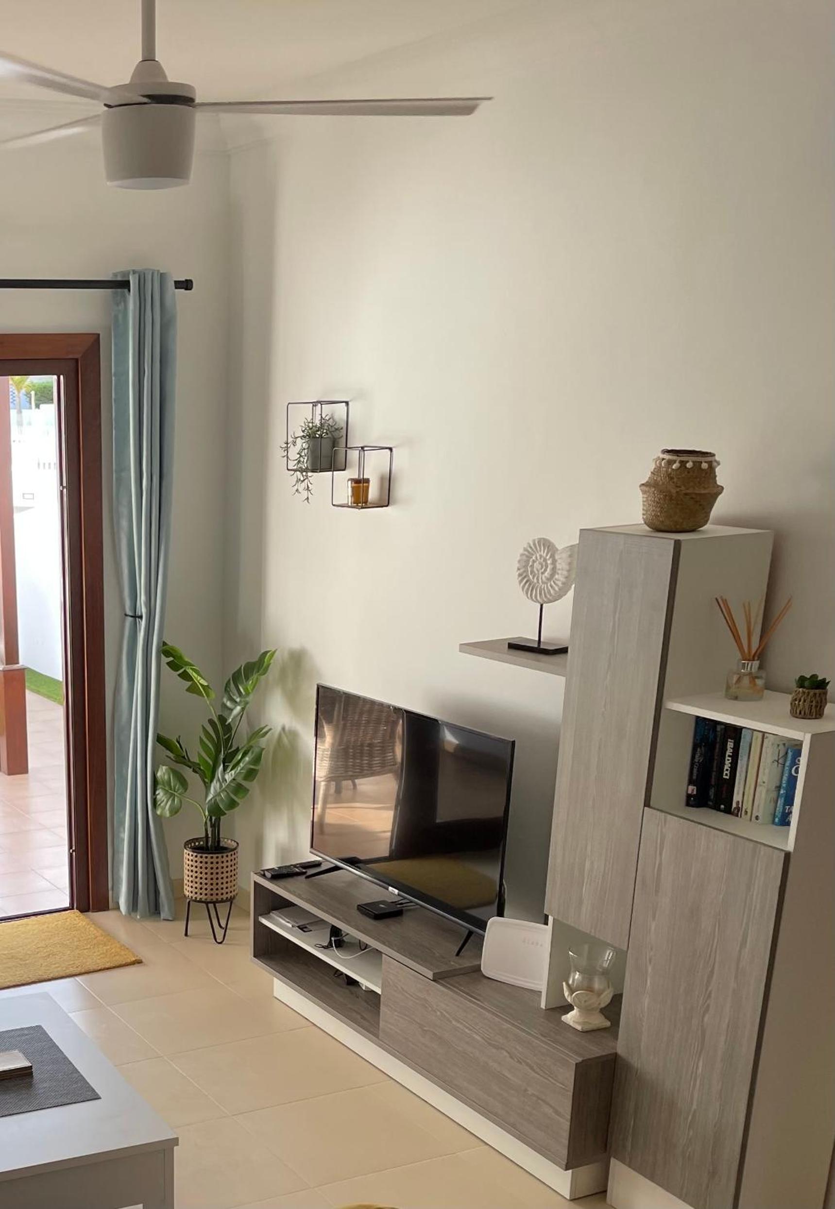 Two-Bedroom House photo 2