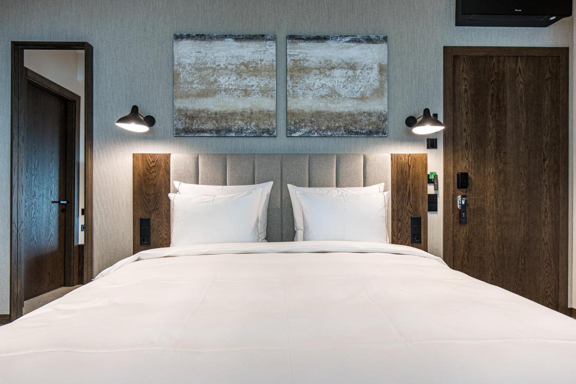 Deluxe Suite with Spa Bath, Spa Access - “Vandenis Suites” building photo 2