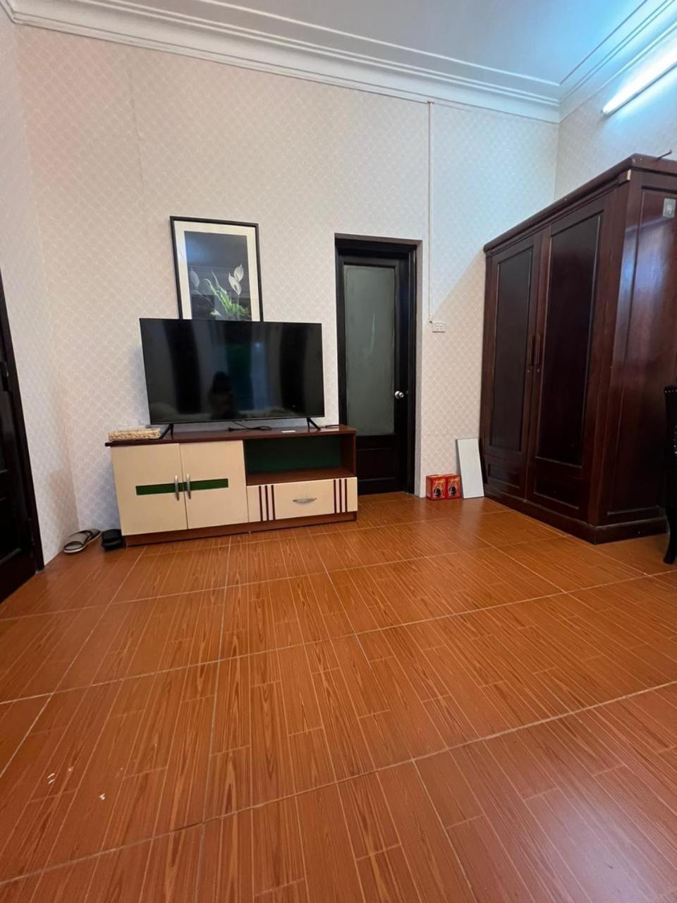 Twin Room With Private Bathroom