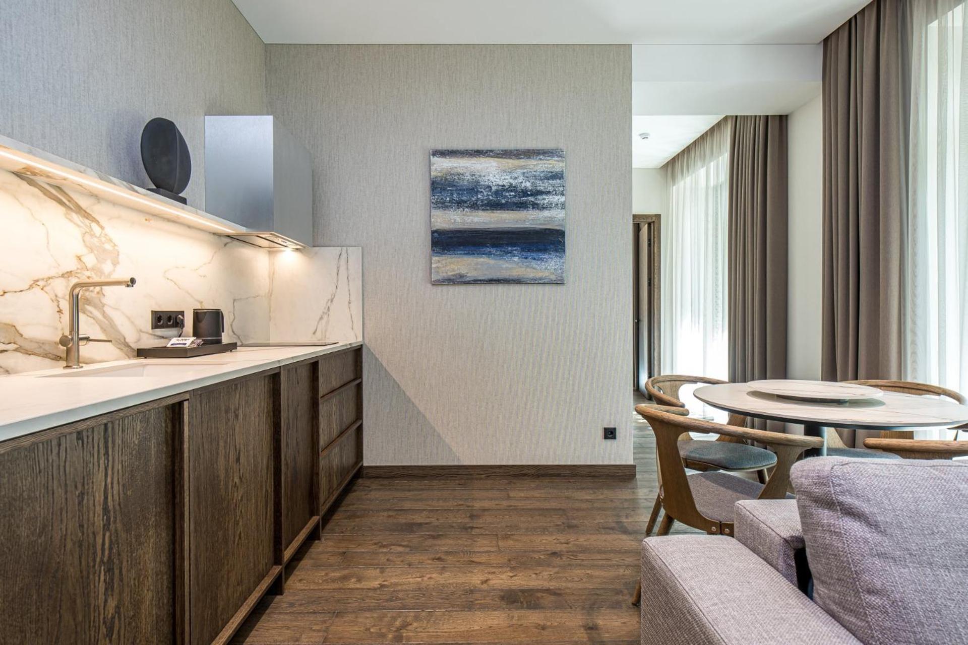 Deluxe Suite with Spa Access - “Vandenis Suites” building - Photo 6