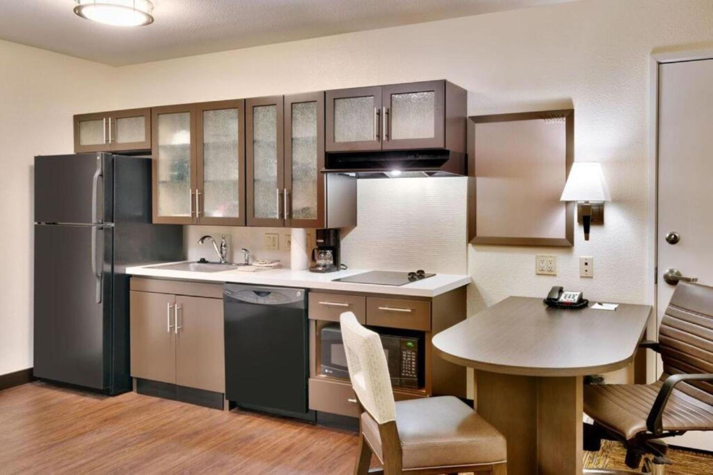 Studio Suite - Photo 2