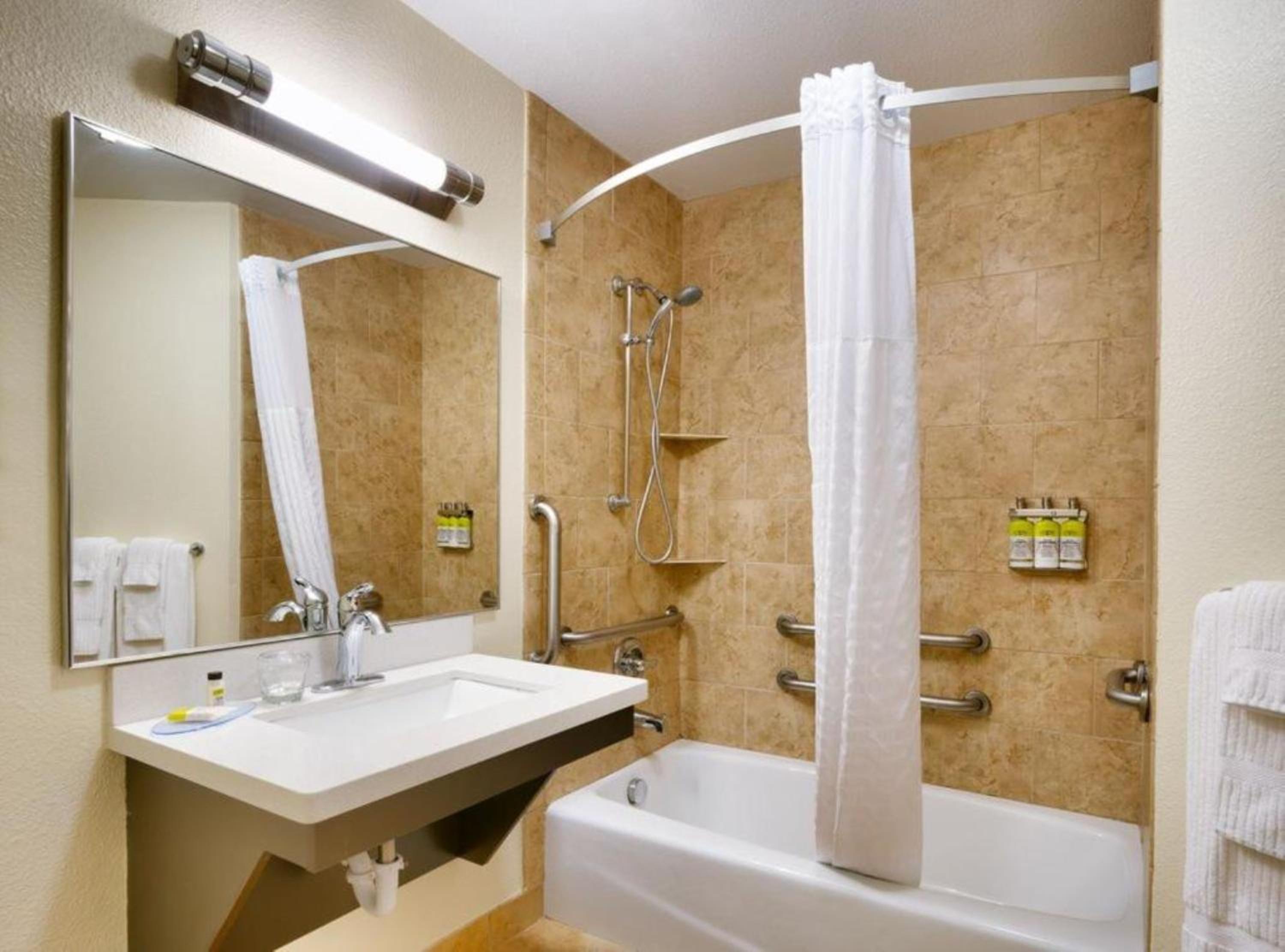 Studio Suite - Photo 3