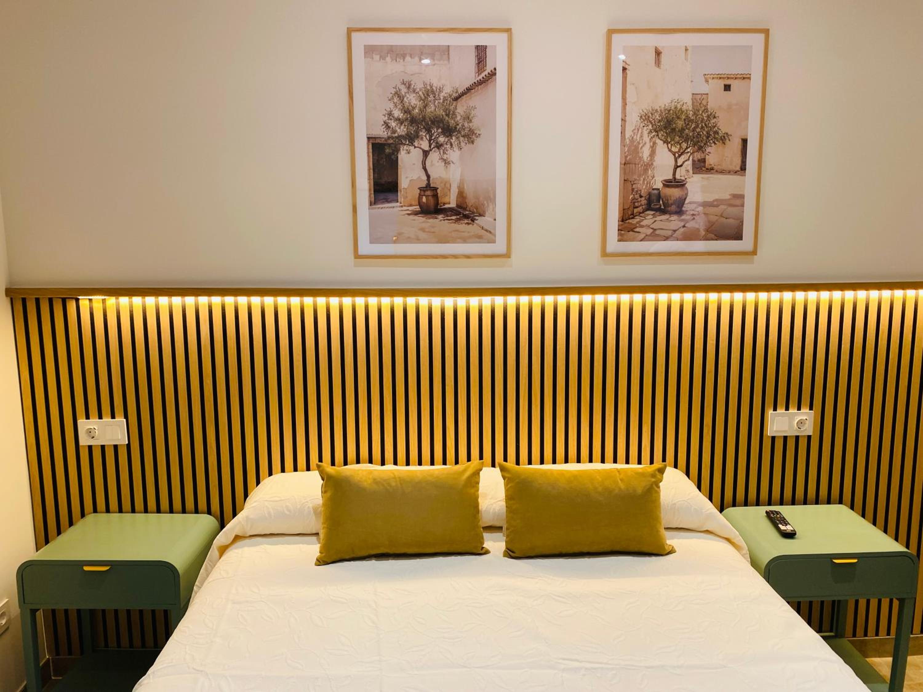 Double or Twin Room - Photo 14