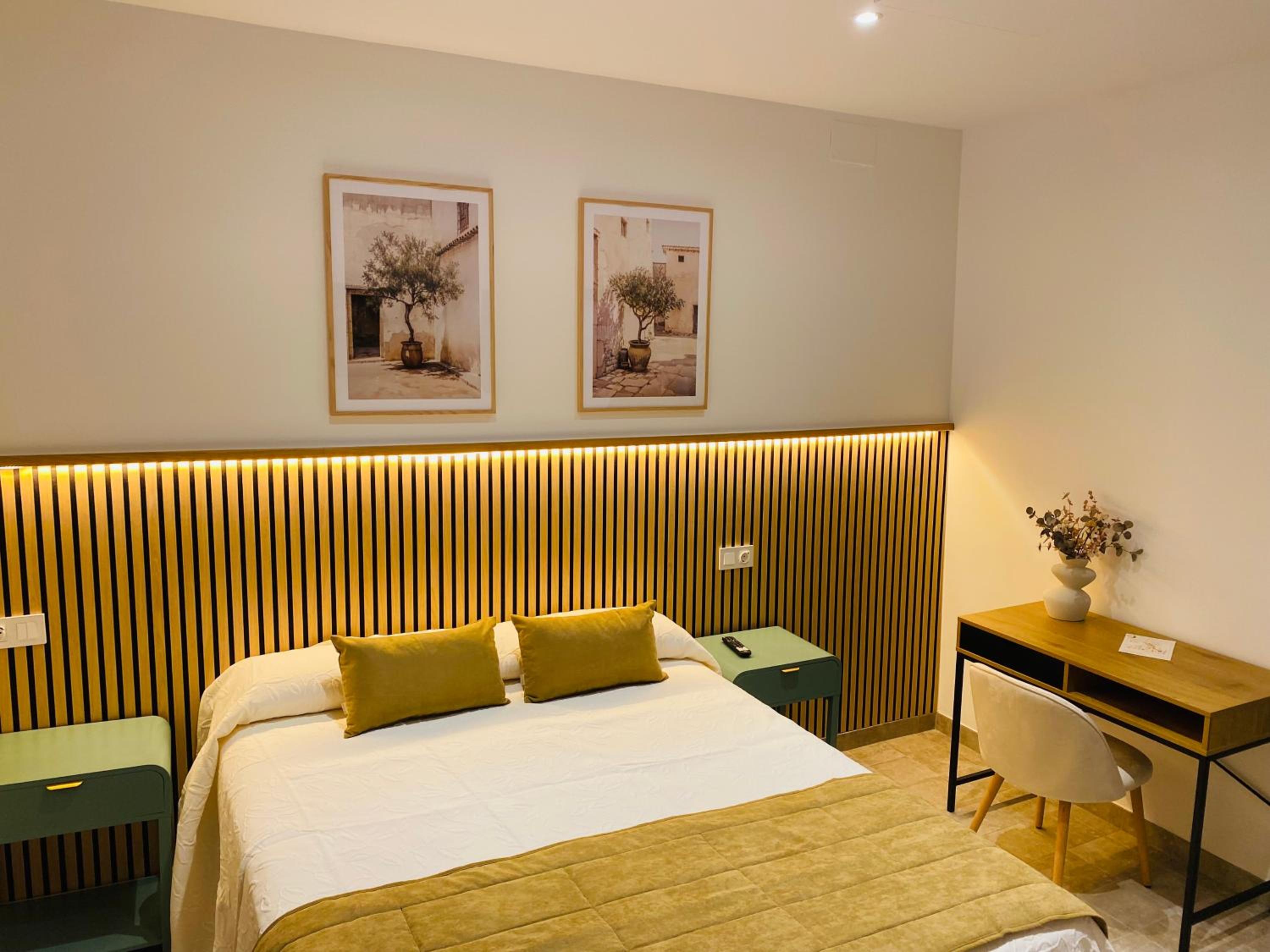 Double or Twin Room - Photo 17