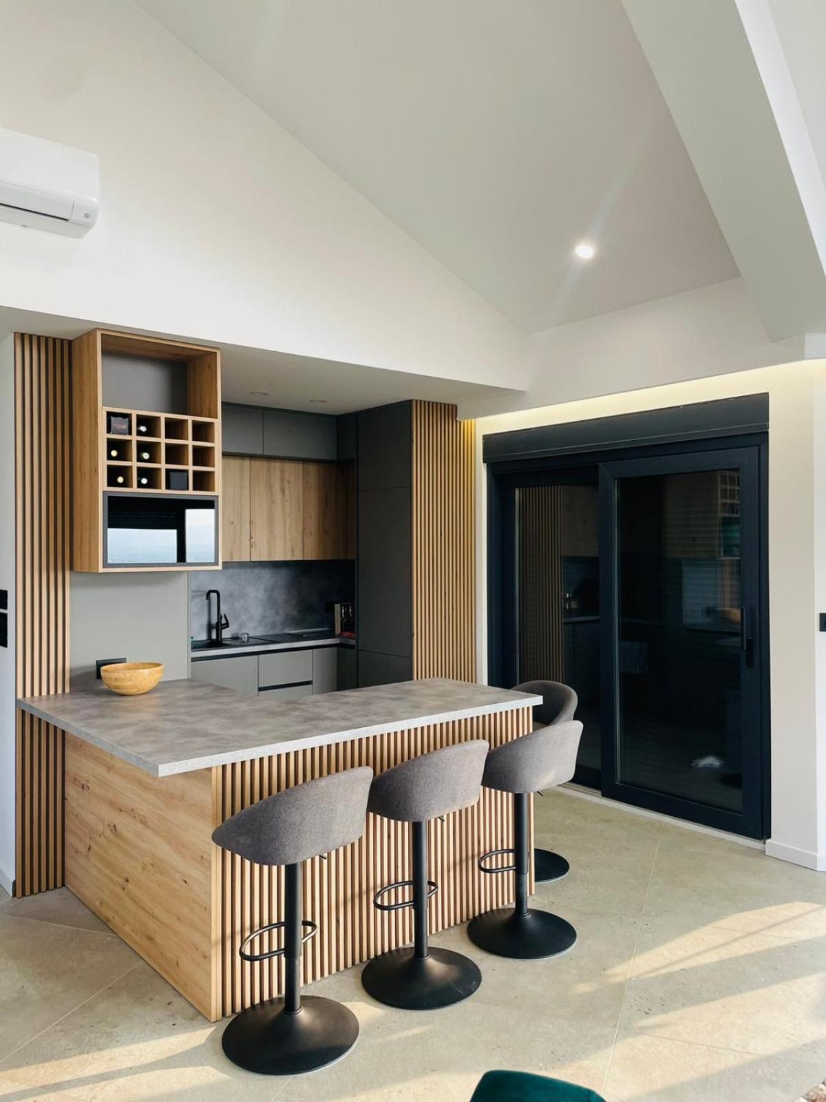 Three-Bedroom Villa photo 2