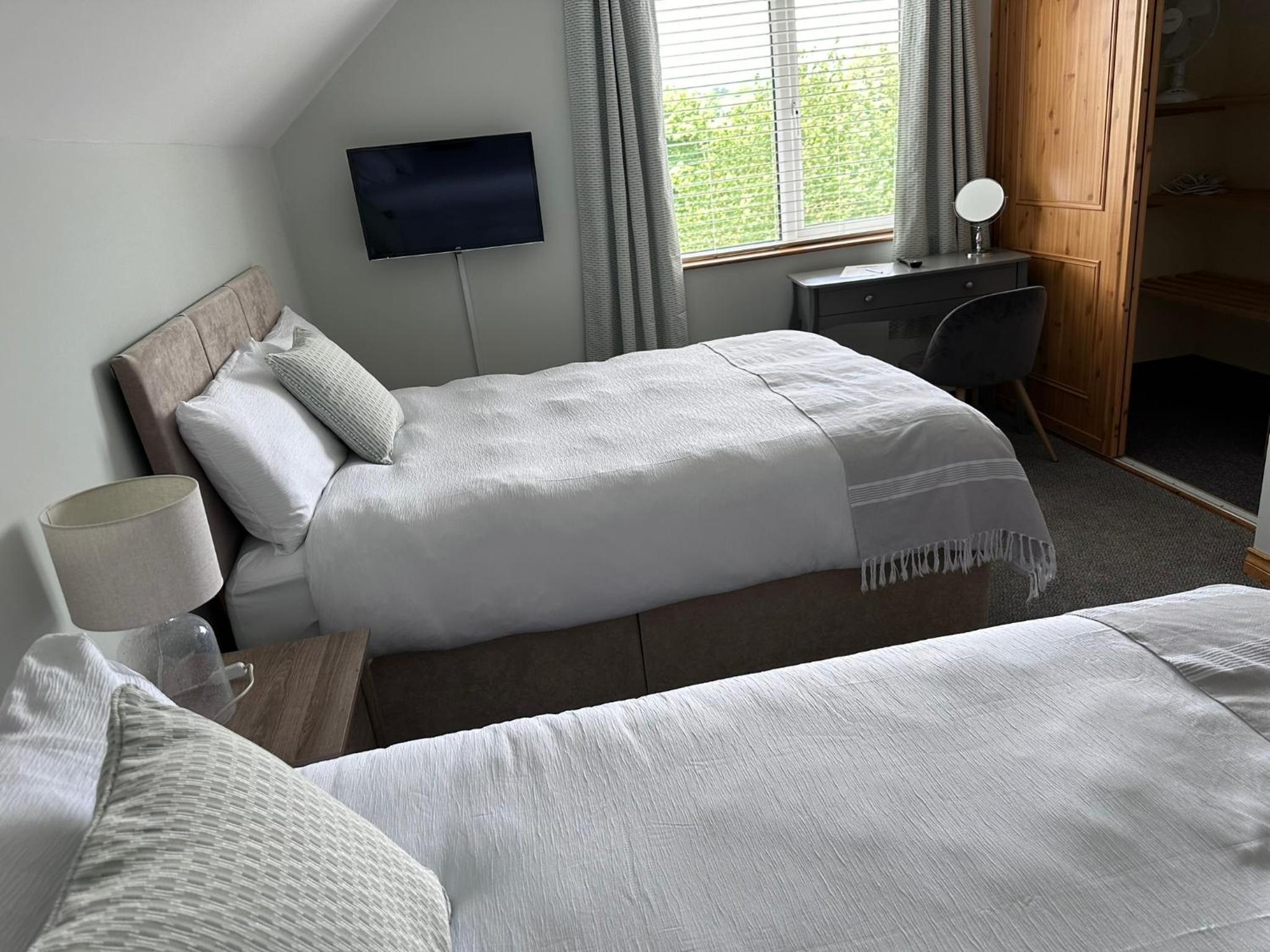 Double or Twin Room with Private External Bathroom photo 2