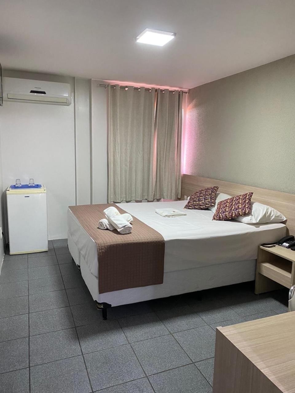Large Double or Twin Room photo 1