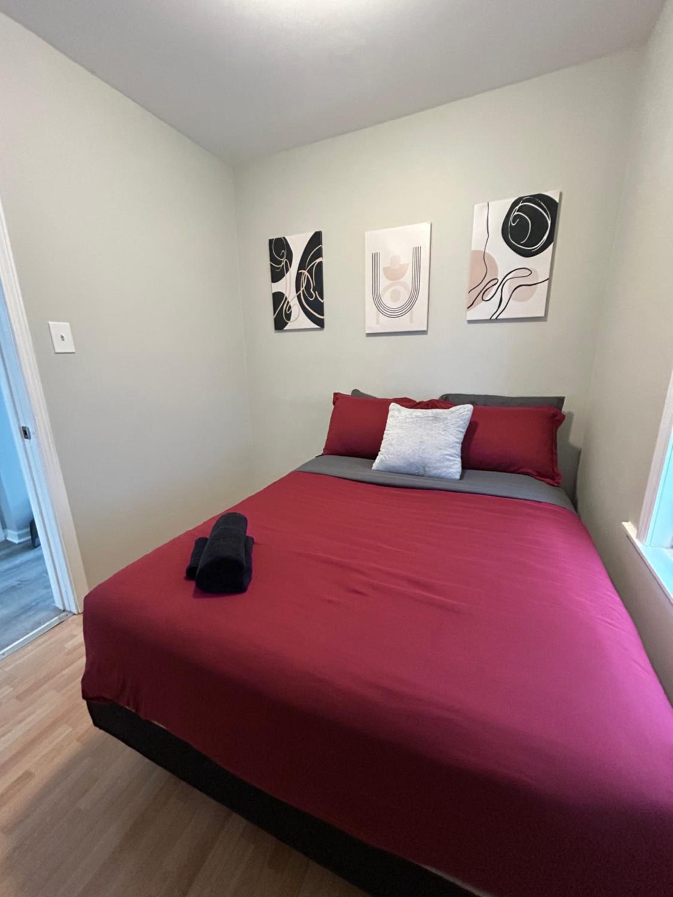 Three-Bedroom Apartment photo 3