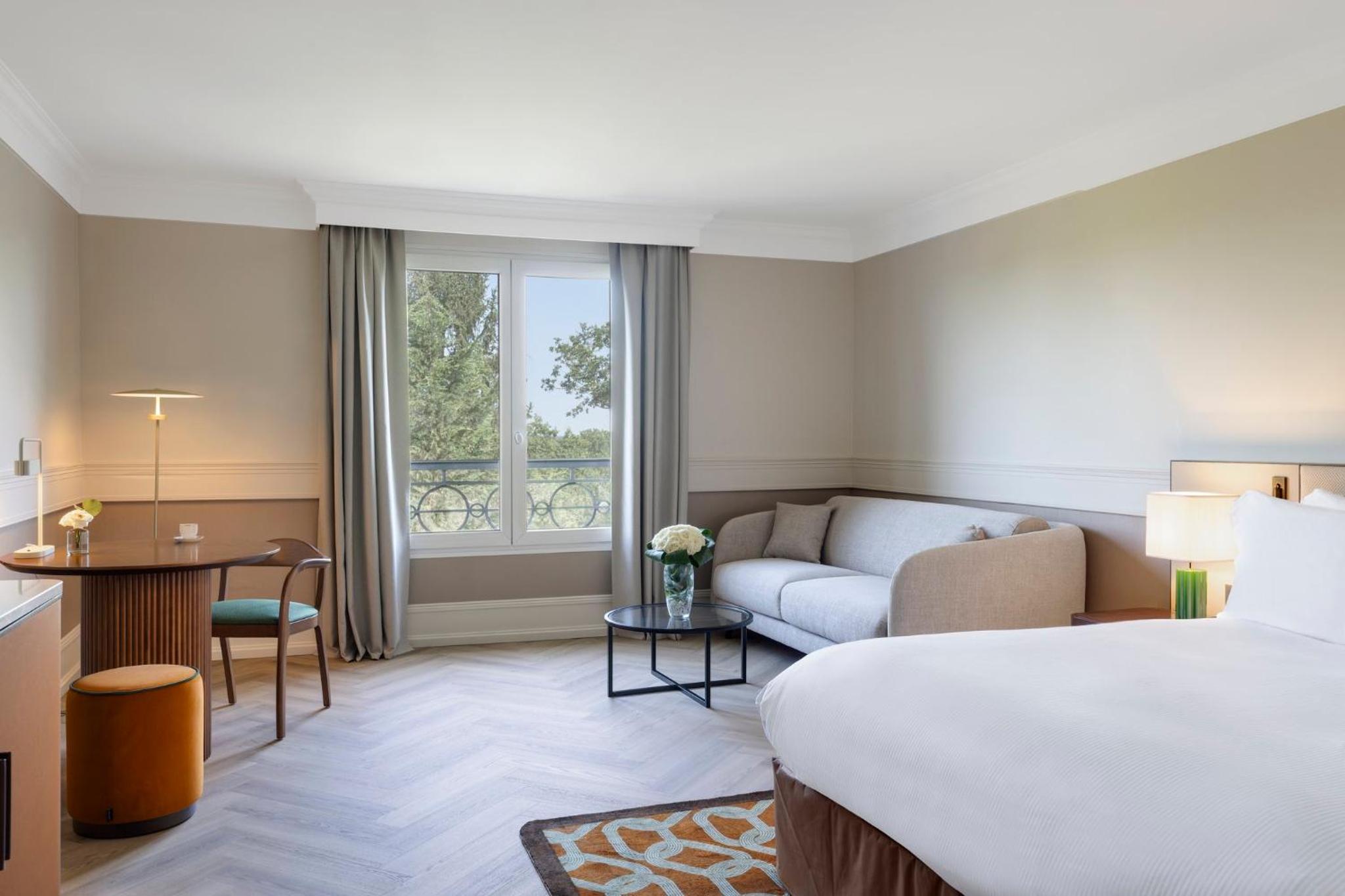 Junior King Suite photo 2