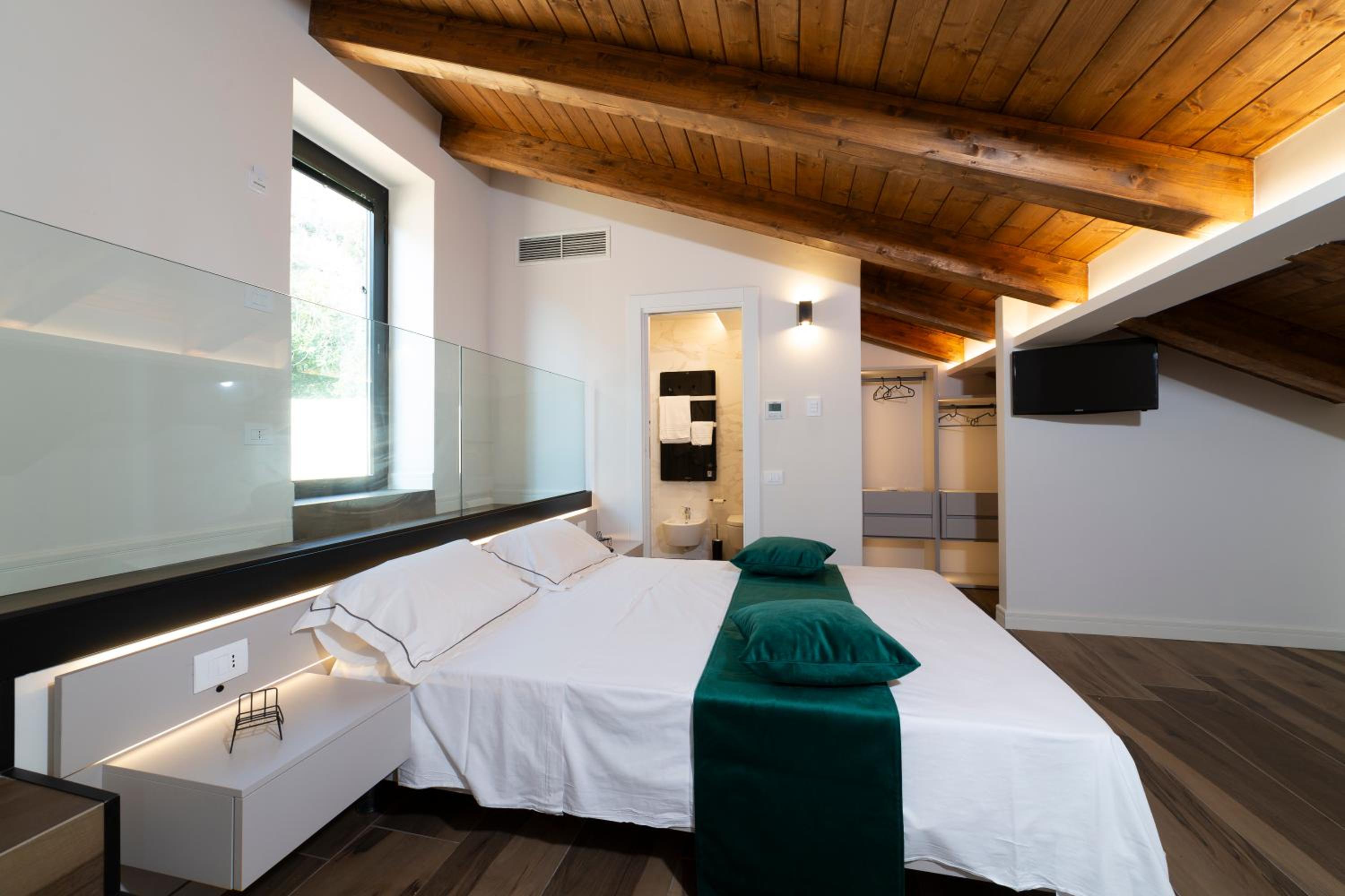 Double Room with Balcony and Sea View photo 2