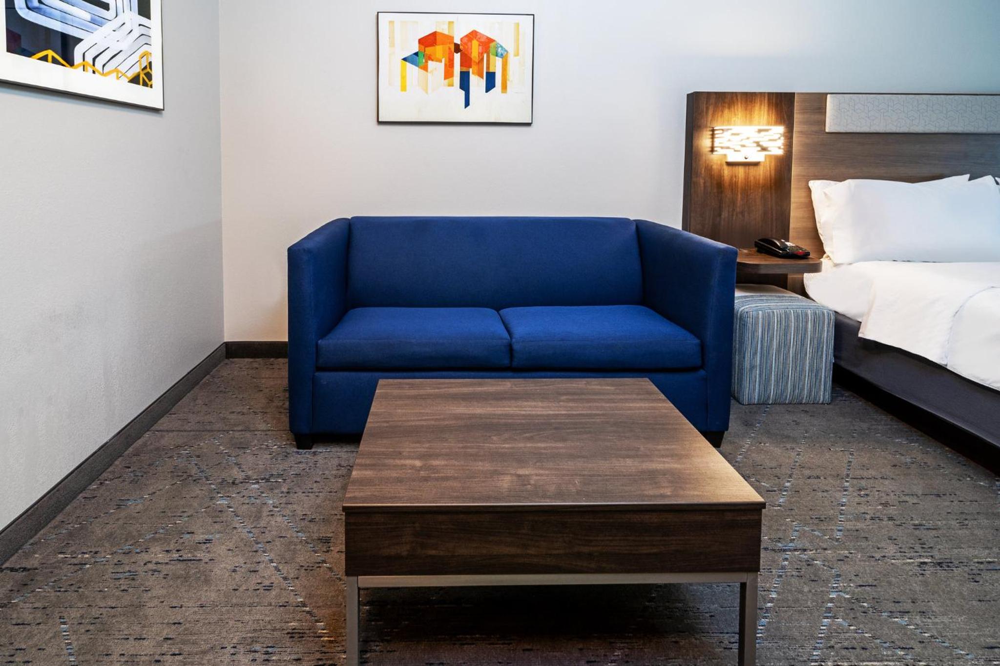 King Suite with Sofa Bed - Photo 5