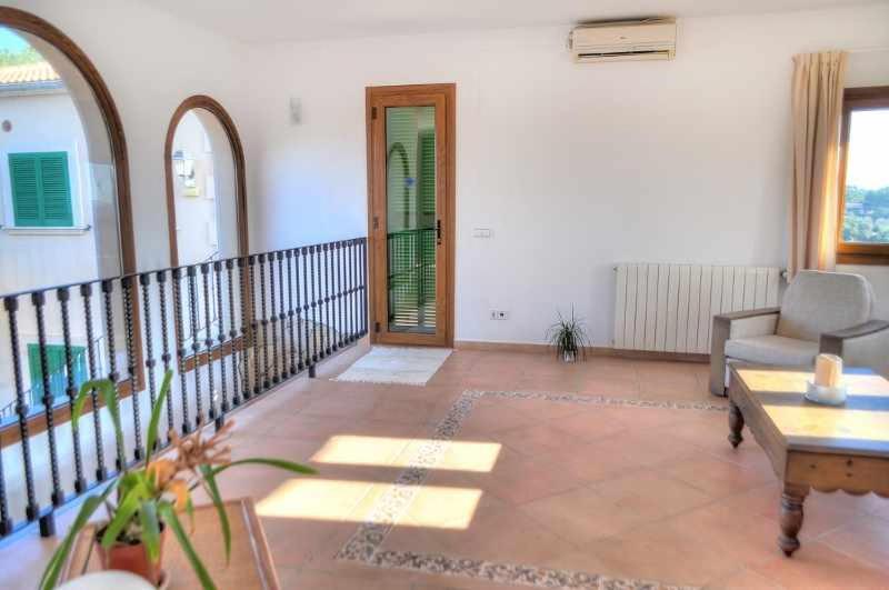 Villa photo 2