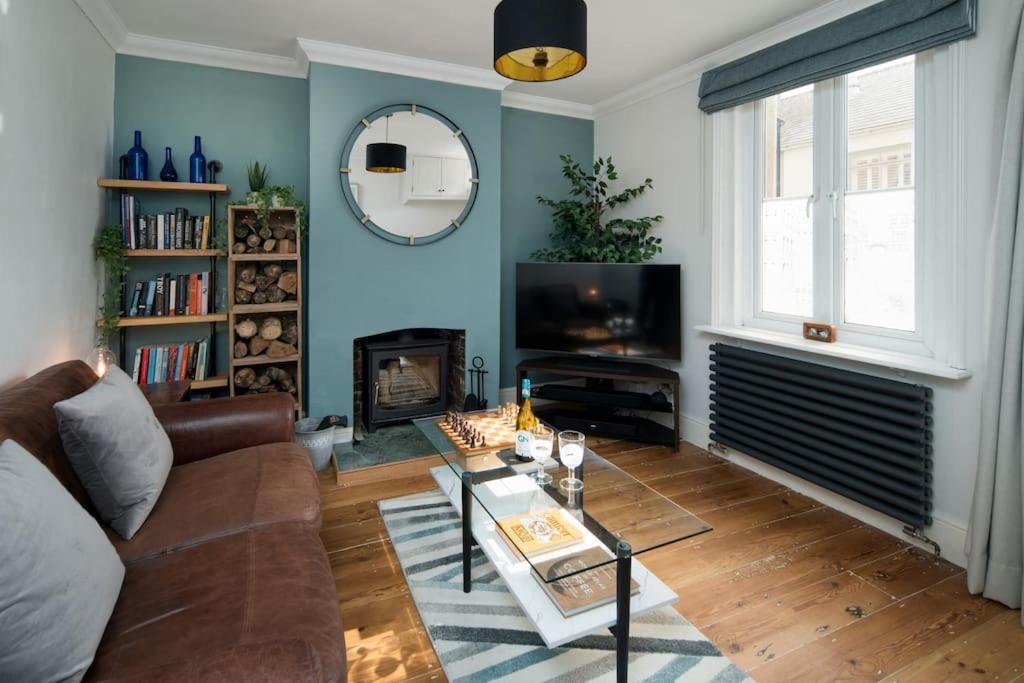 One-Bedroom House photo 1
