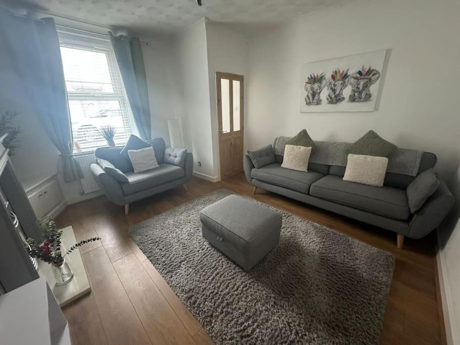 Three-Bedroom Apartment photo 1