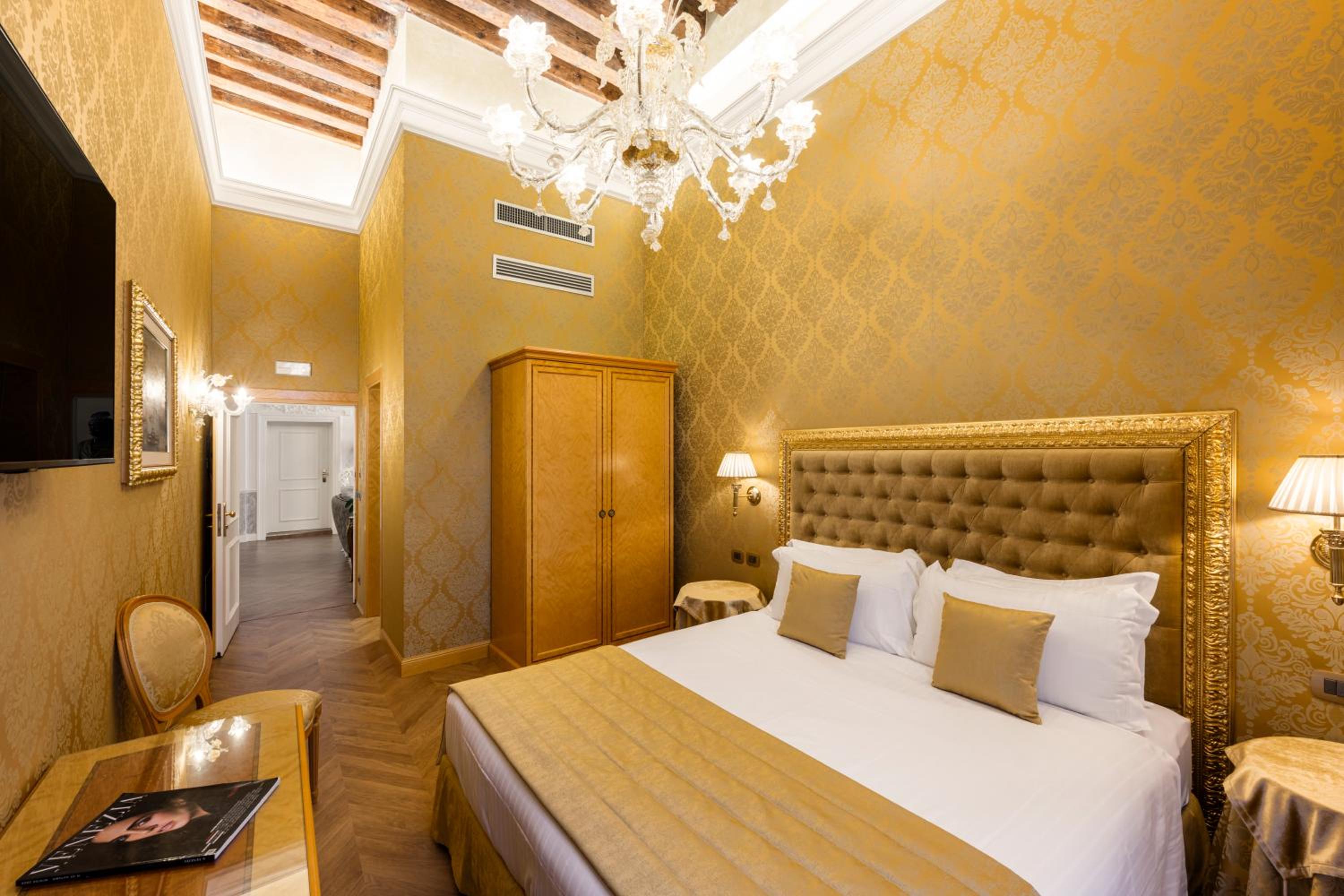 Superior Double Room photo 3