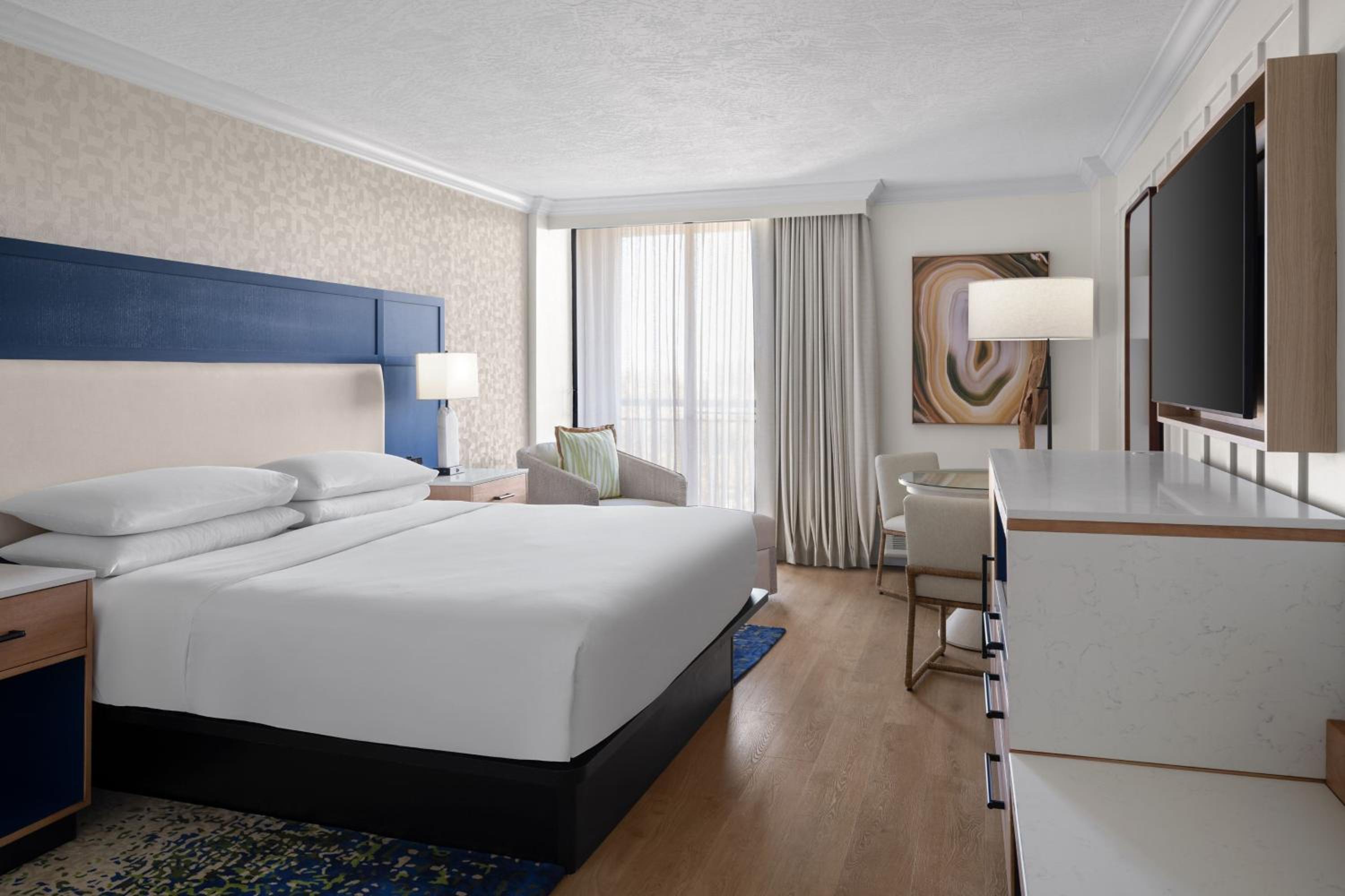 King Room with Balcony photo 1