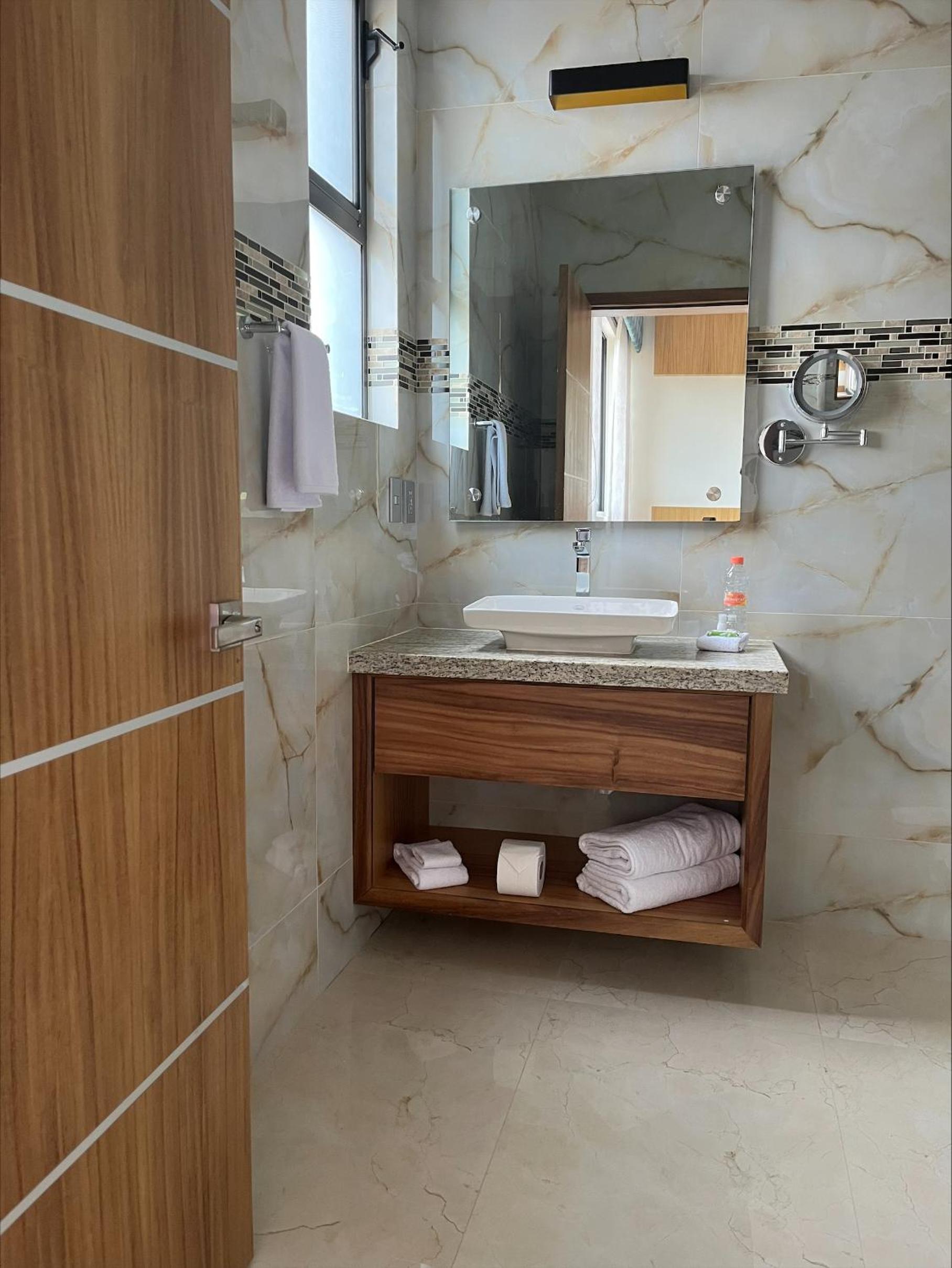 Standard Double or Twin Room photo 3