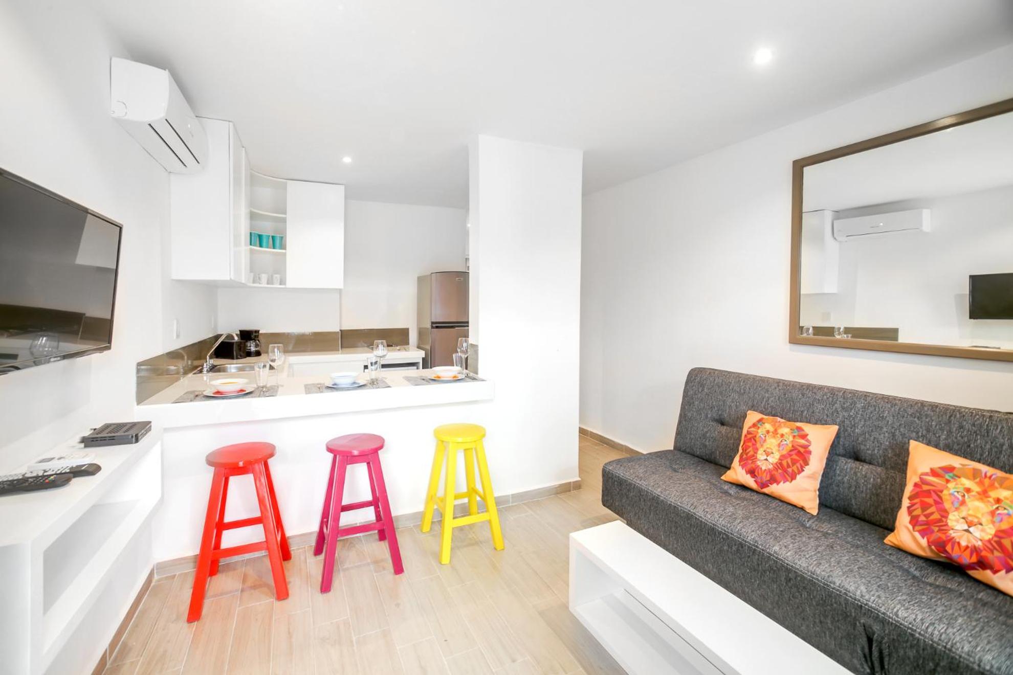 Classic One-Bedroom Apartment with King Bed