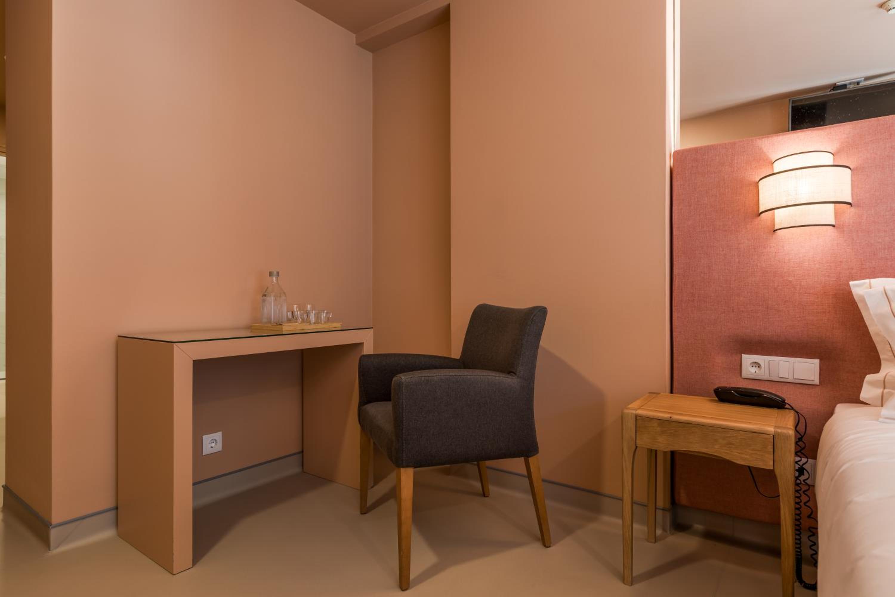 Deluxe Double or Twin Room with River View photo 3