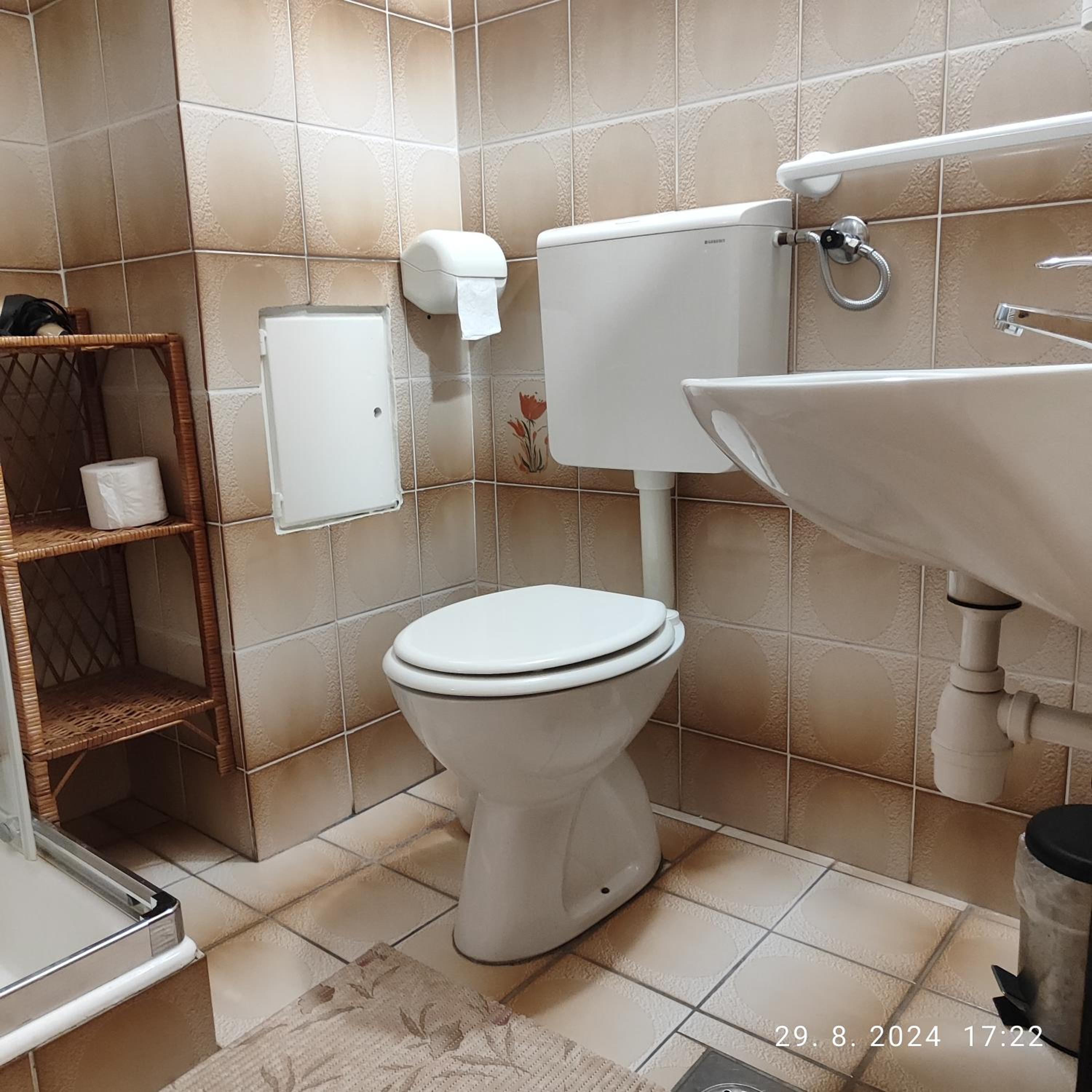 Double Room with Balcony - Photo 7