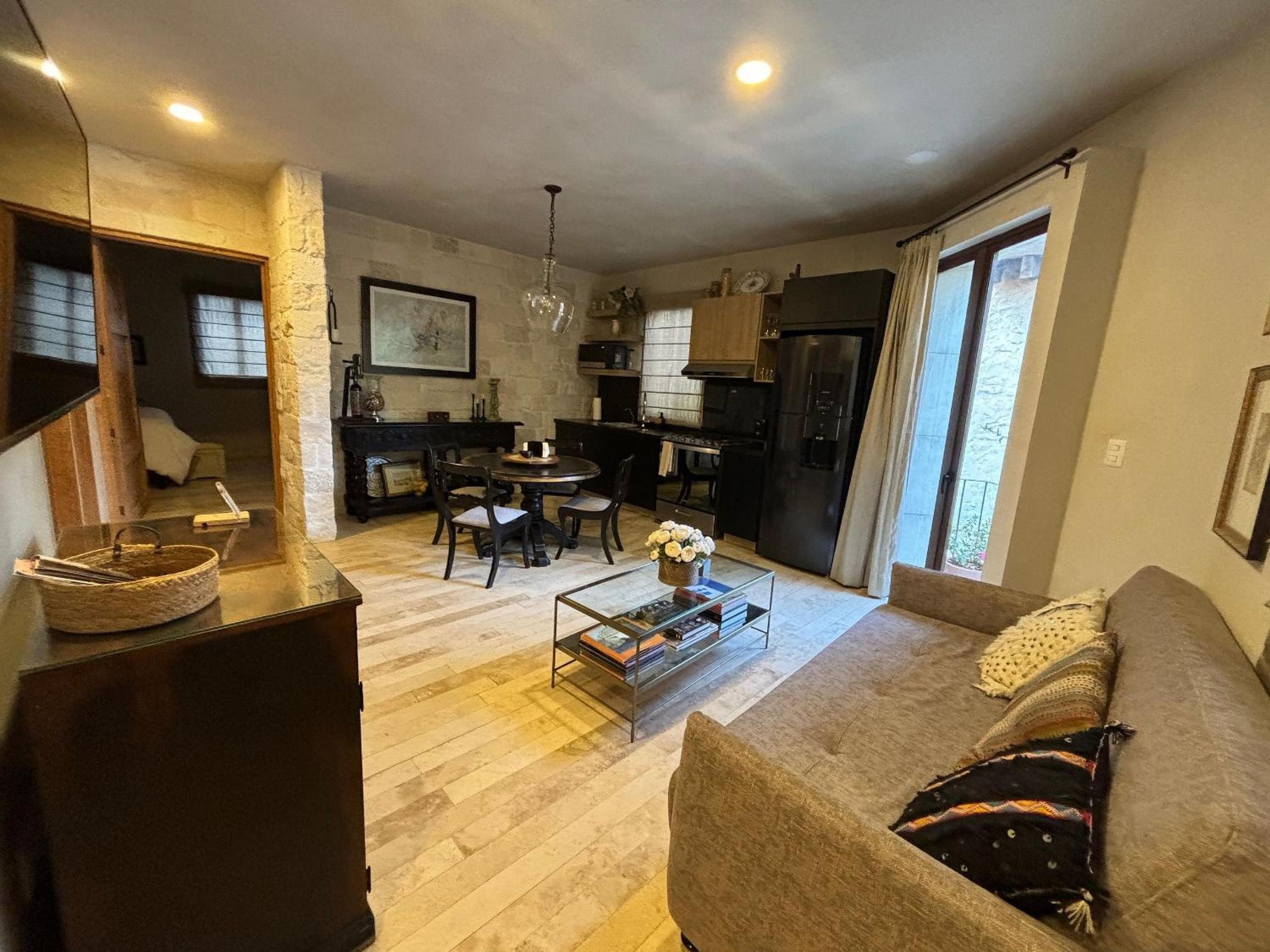 Apartment photo 1