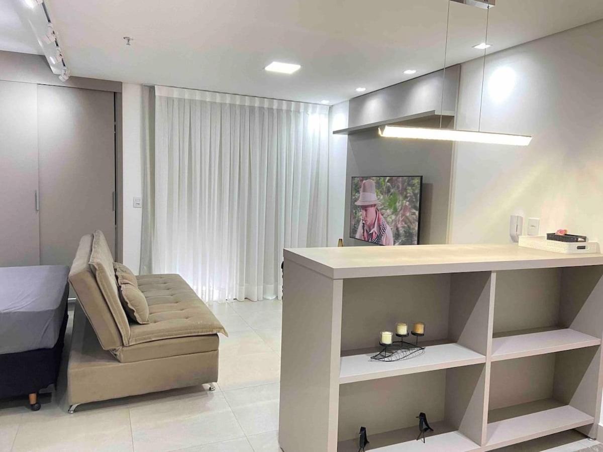 Deluxe One-Bedroom Apartment with City View photo 1