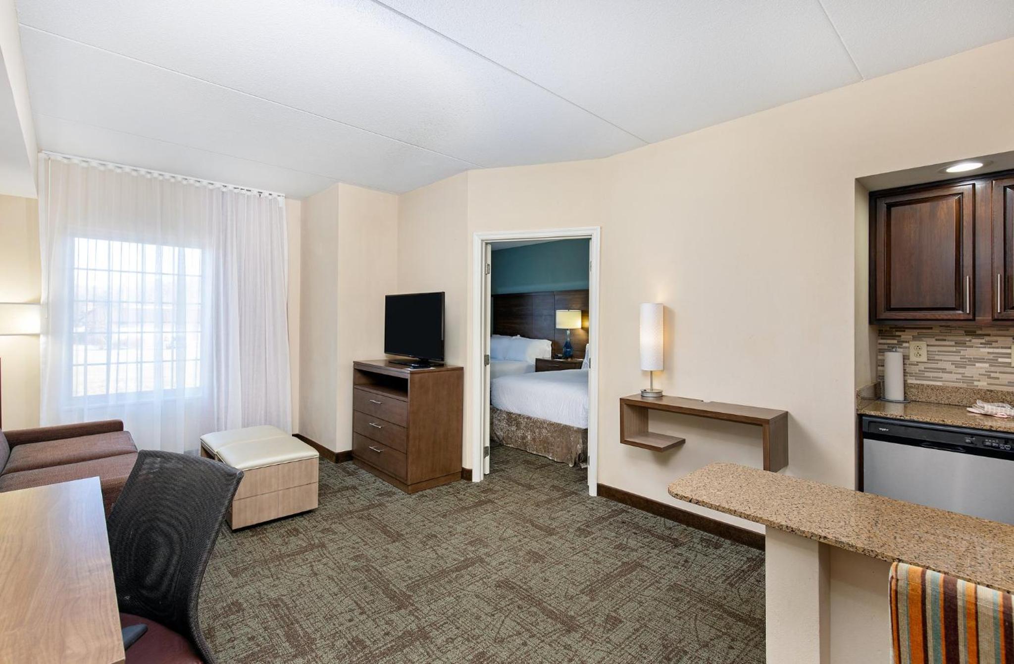 One-Bedroom Double Suite - Non-Smoking - Photo 1