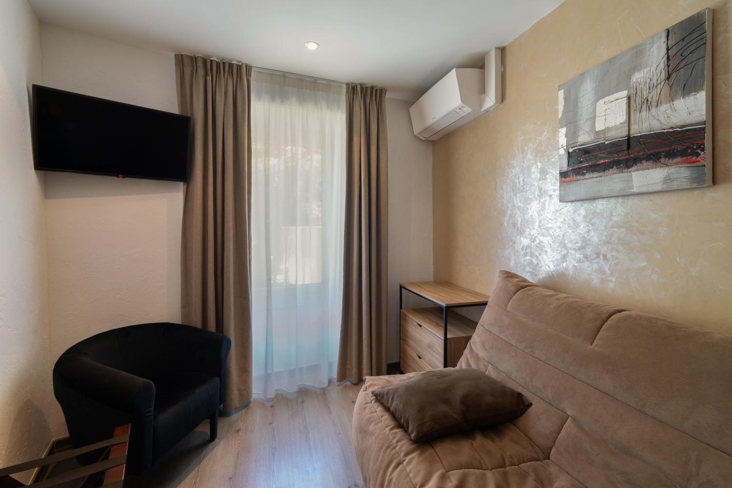 Two-Bedroom Suite