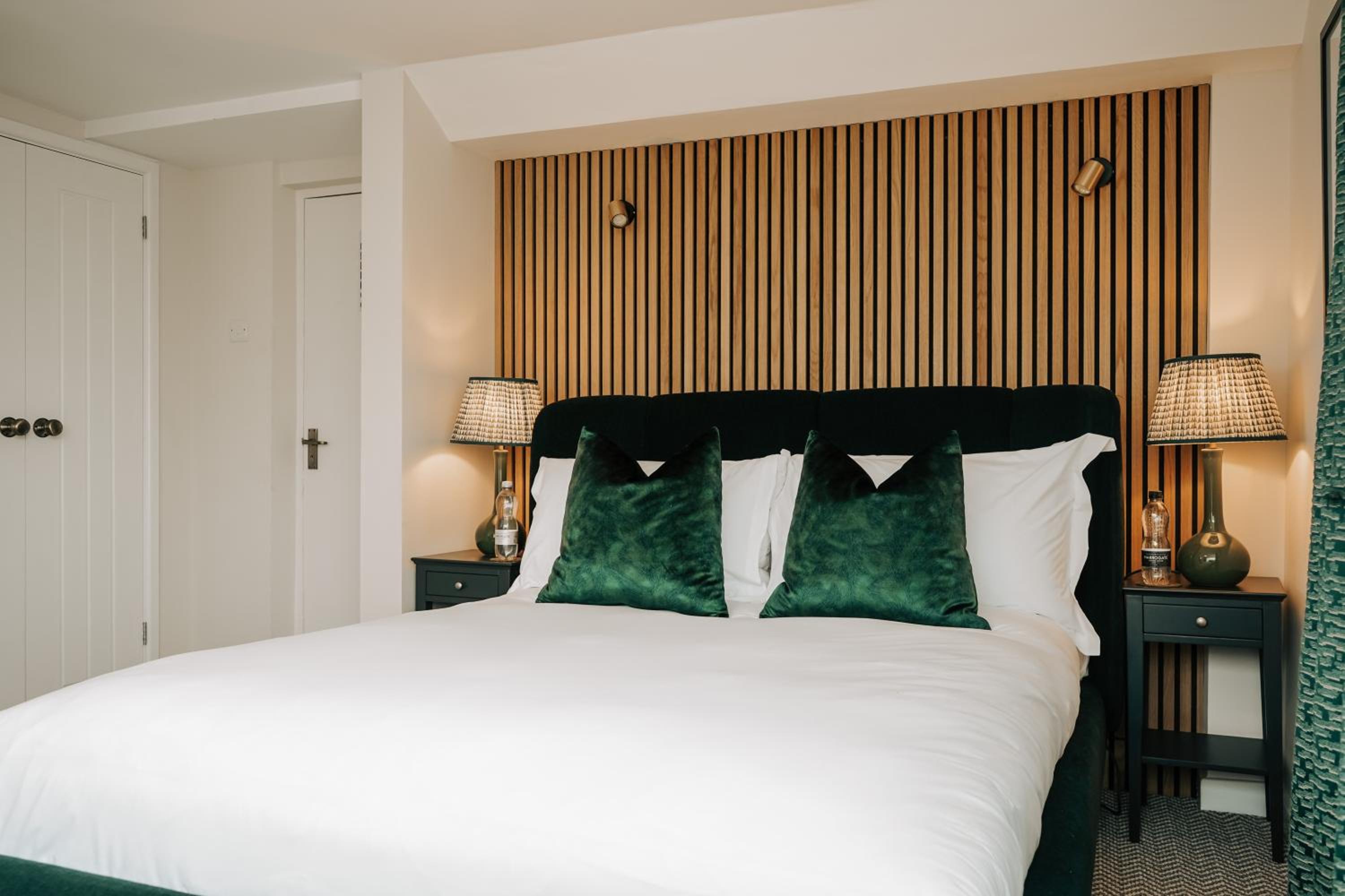 Double Room - Photo 3