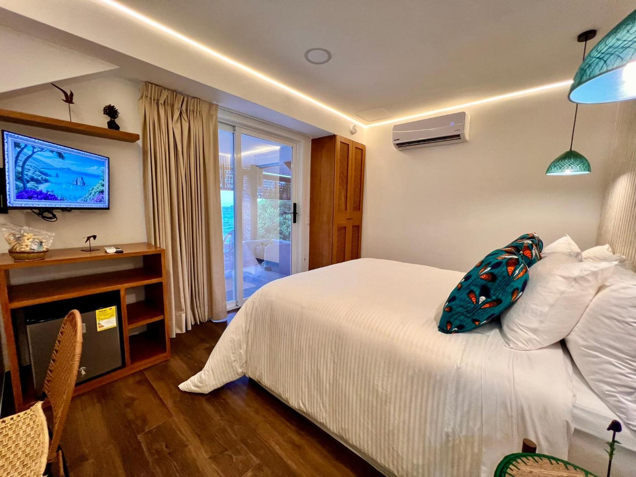 Queen Room with Sea View