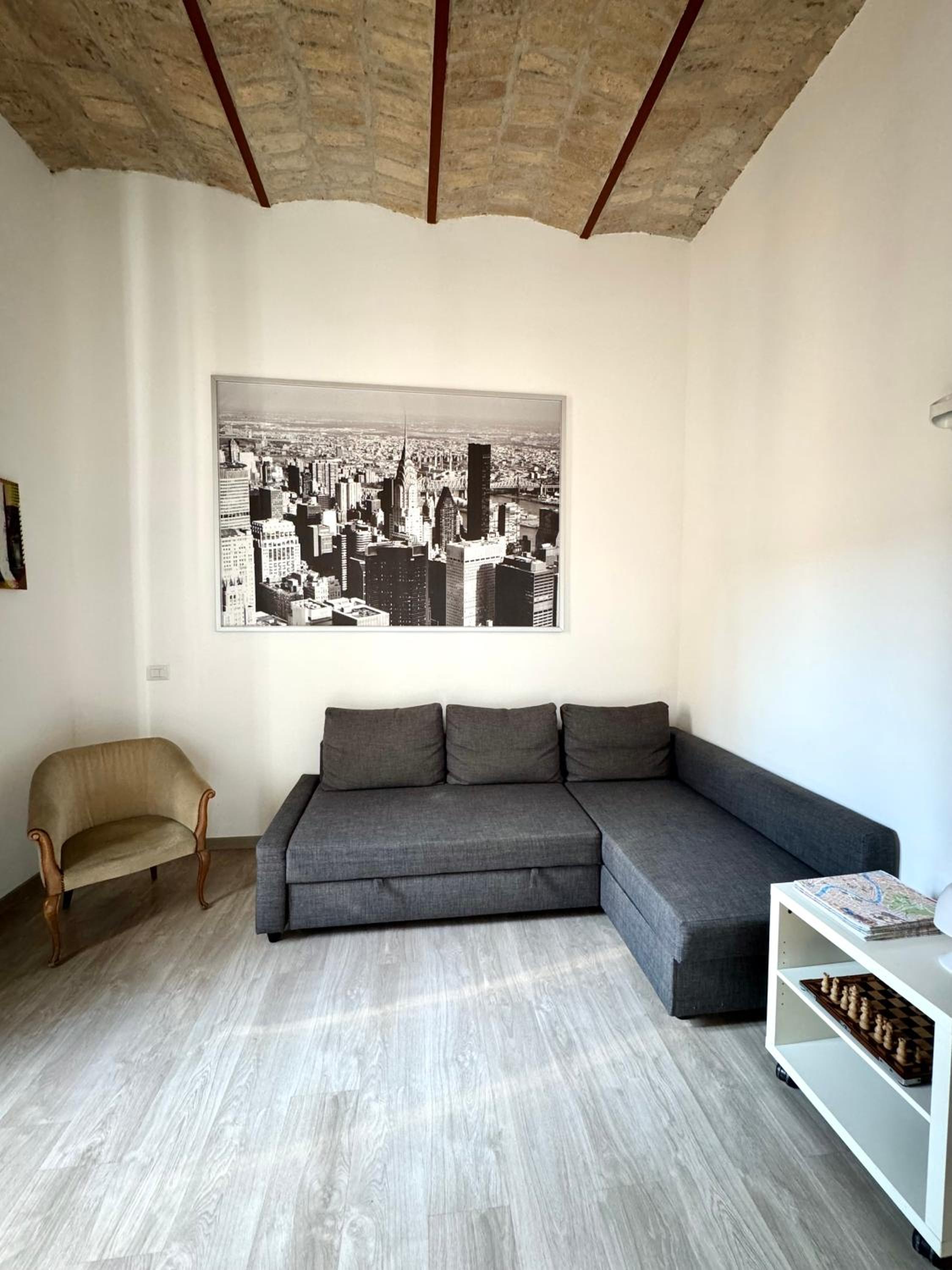 Apartment photo 2