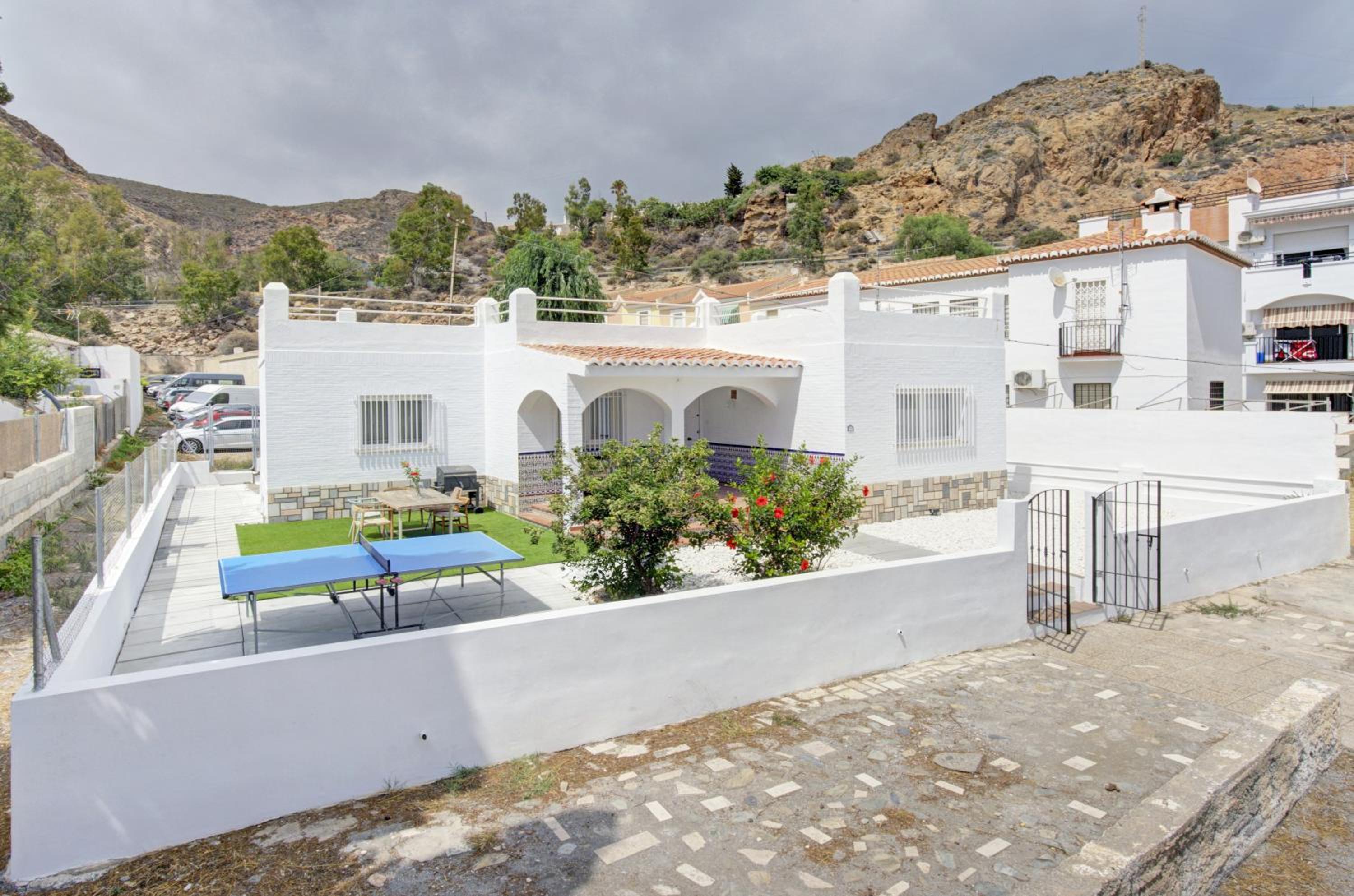Four-Bedroom House photo 2