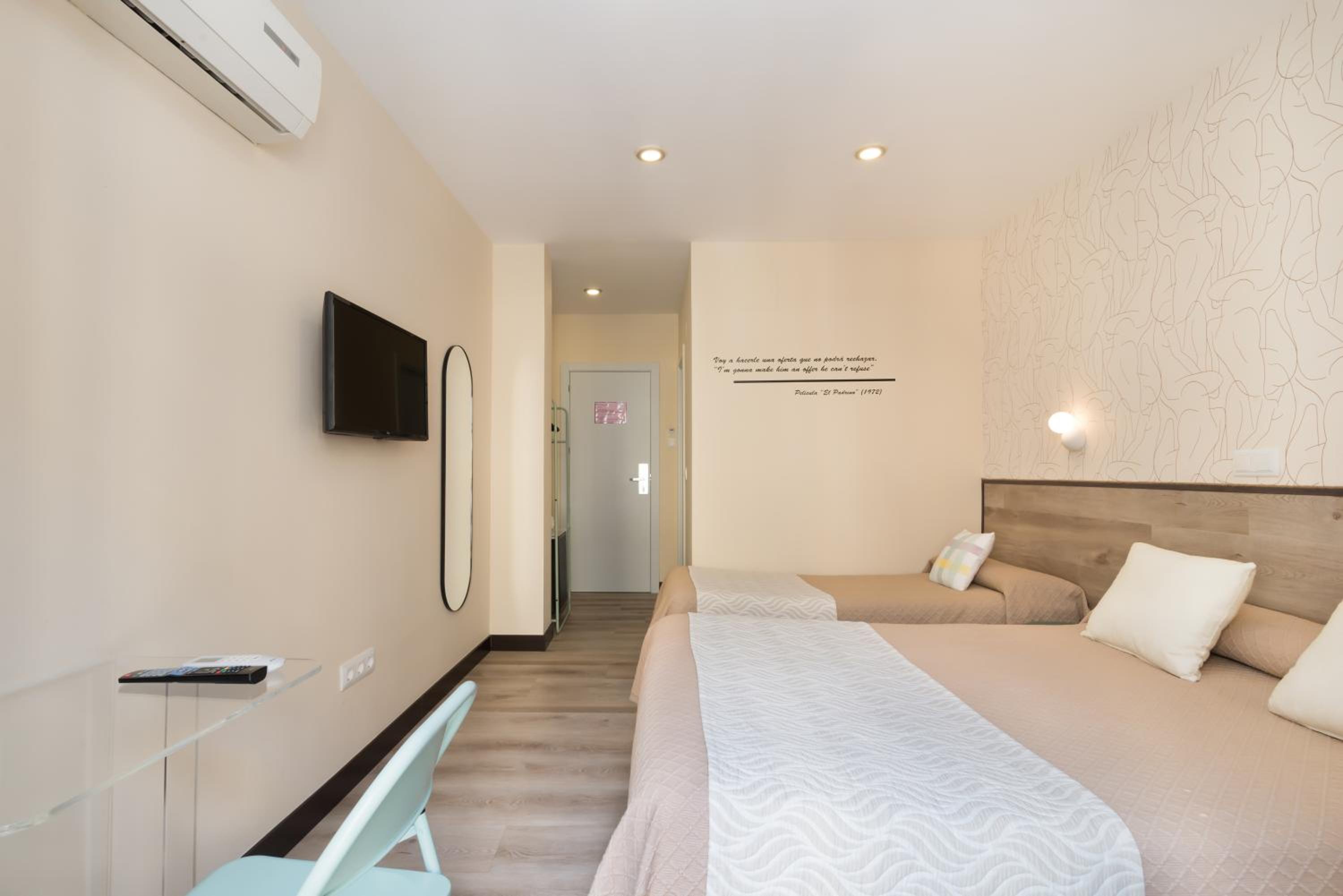 Superior Double Room with Extra Bed photo 3