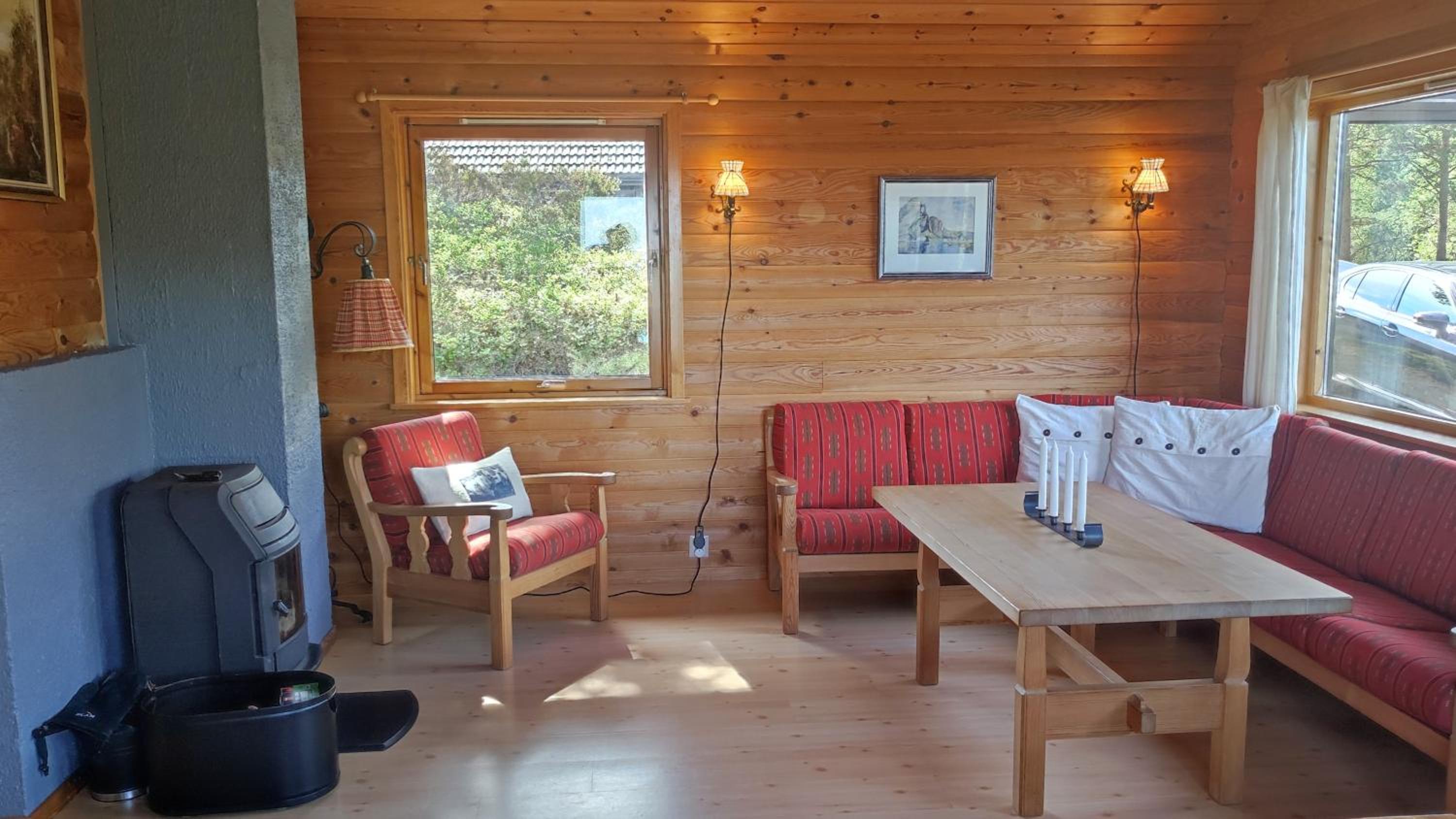 One-Bedroom House photo 1