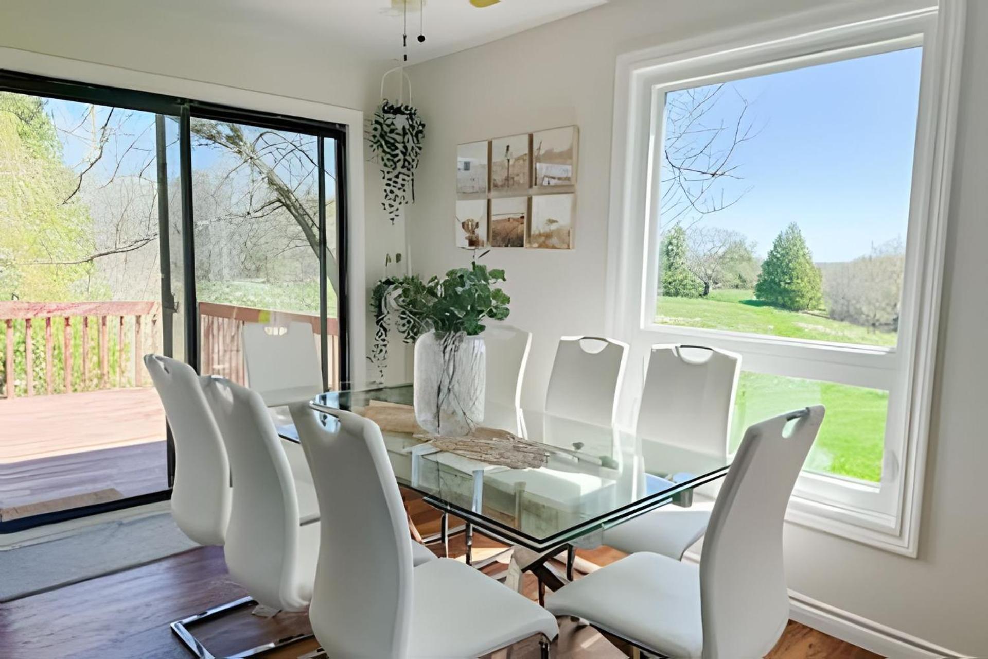 Family Room With Garden View photo 3