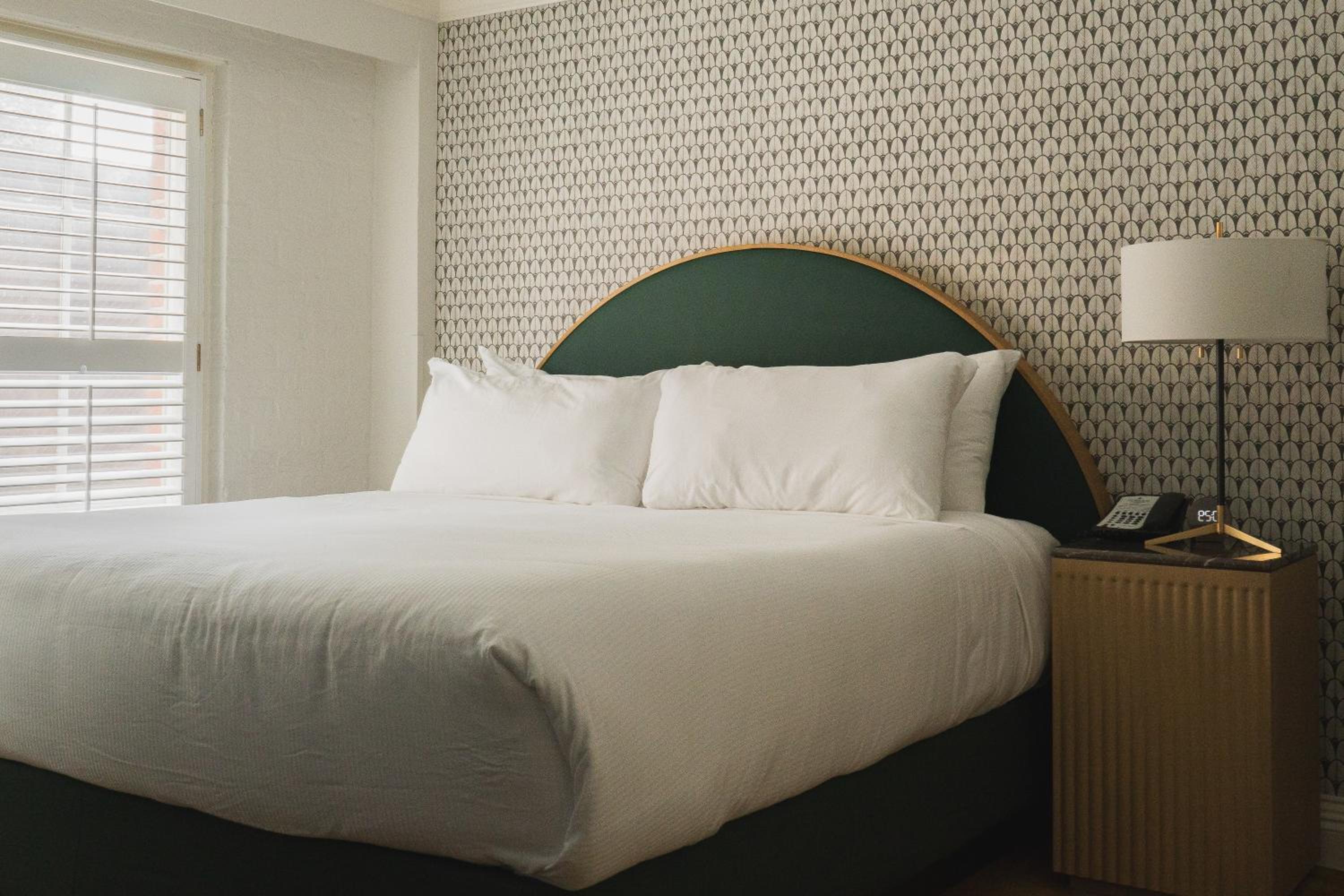 Standard King Room - Photo 3